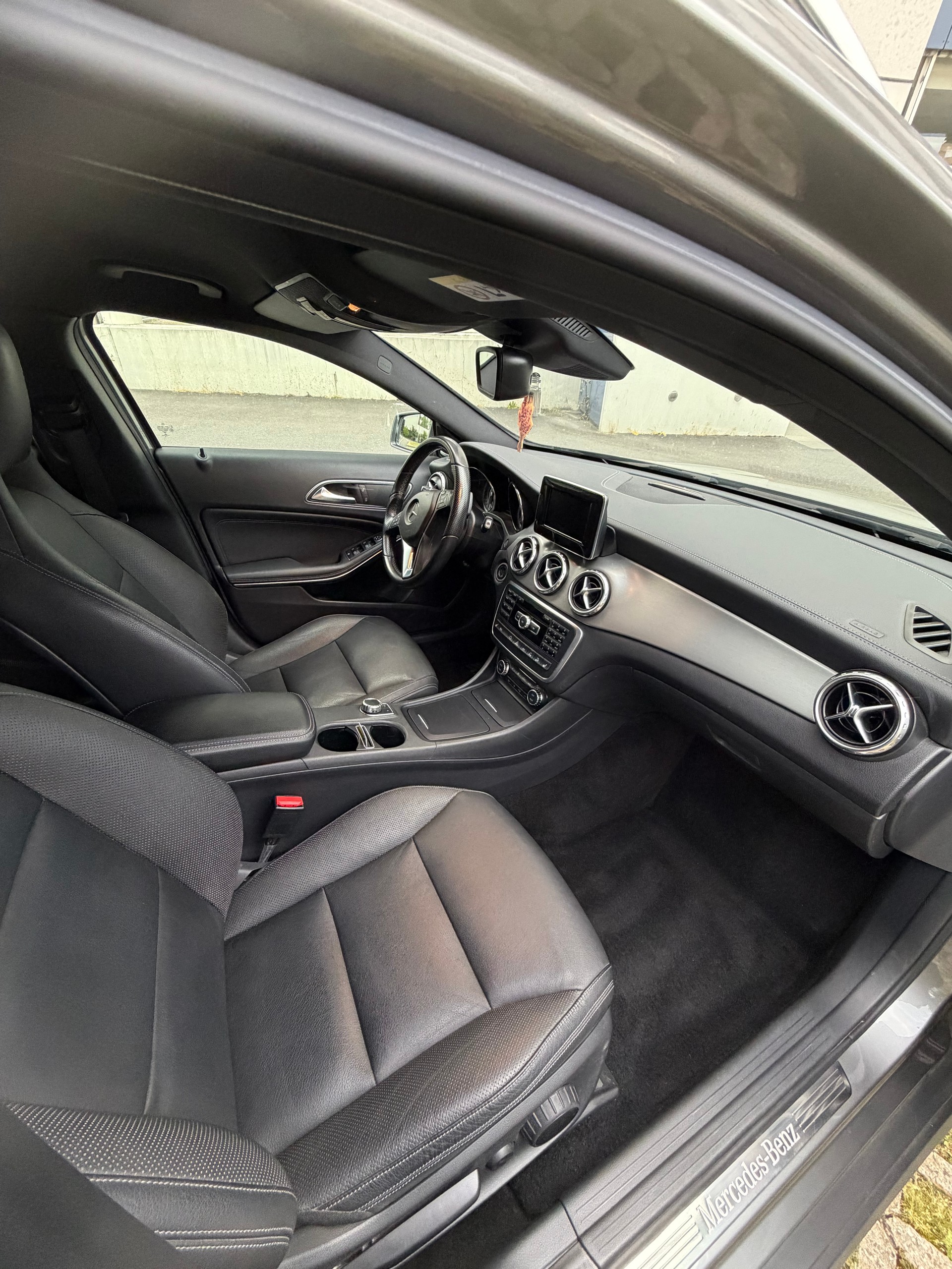 MERCEDES-BENZ Mercedes-Benz GLA 220 CDI 4MATIC-image-2
