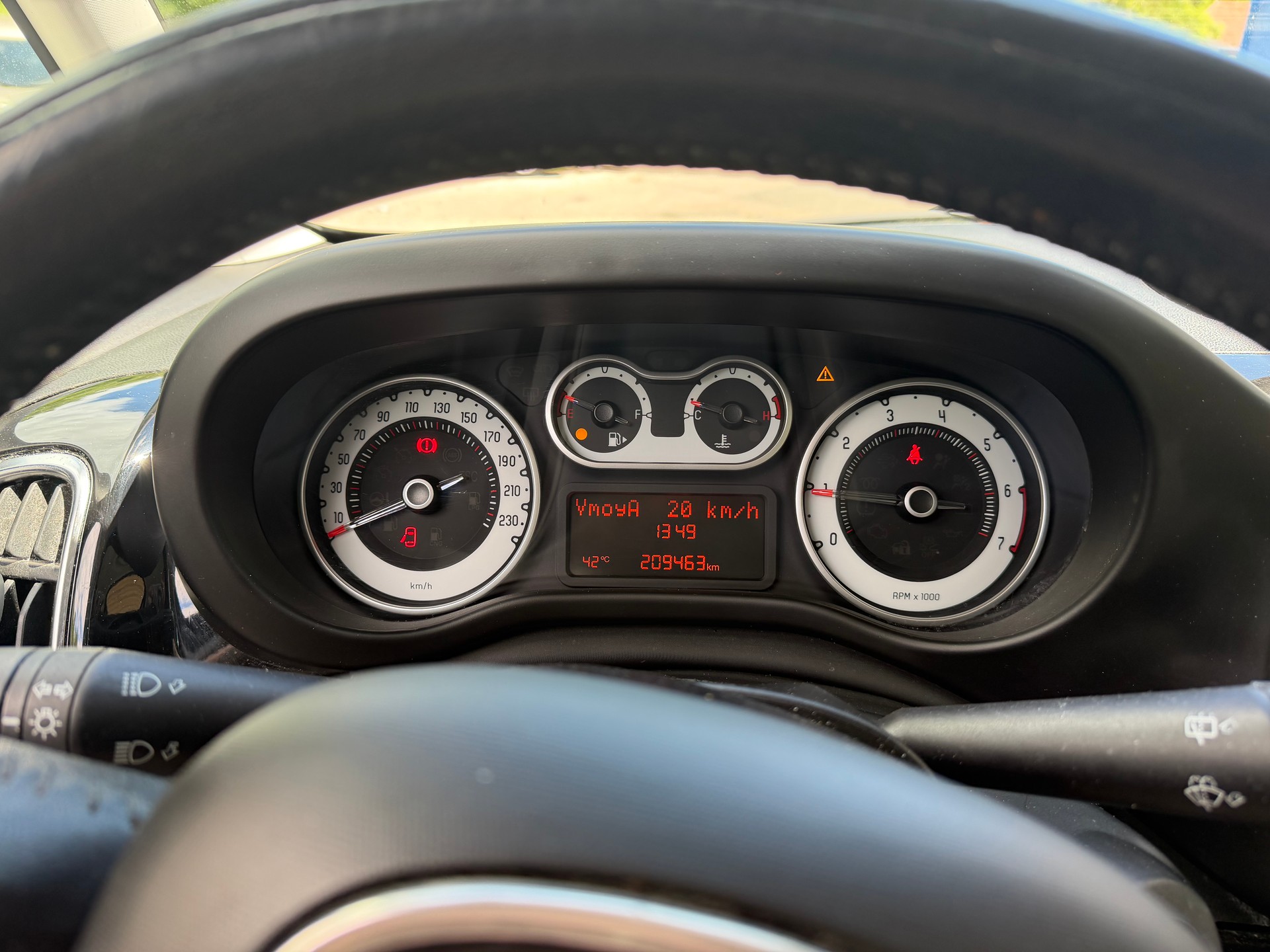 FIAT 500L 1.4 TB 16V Trekking-image-7