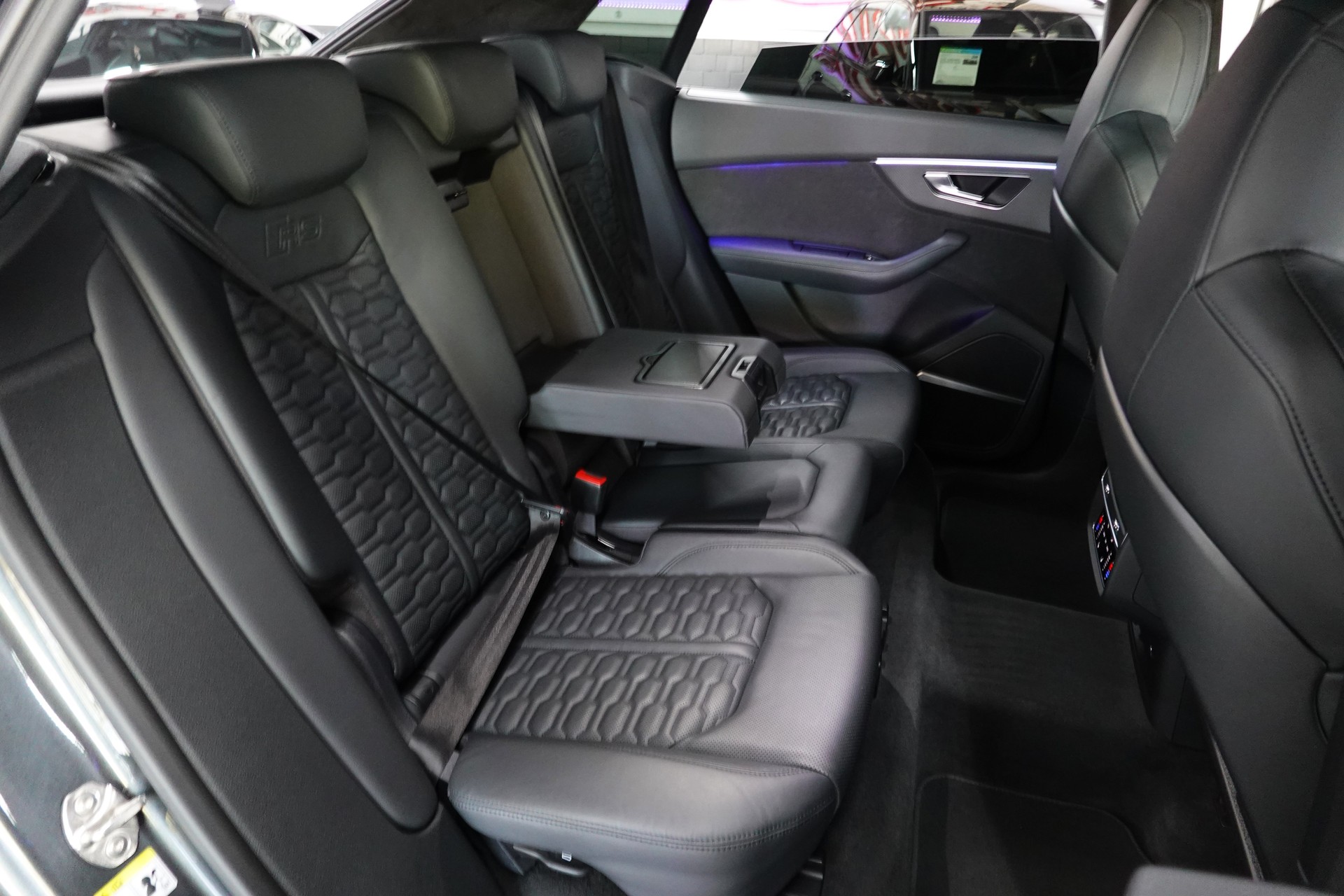 AUDI RSQ8 QUATTRO TIPTRONIC CH-FZ FULL CARBON 740PS ABT-image-44