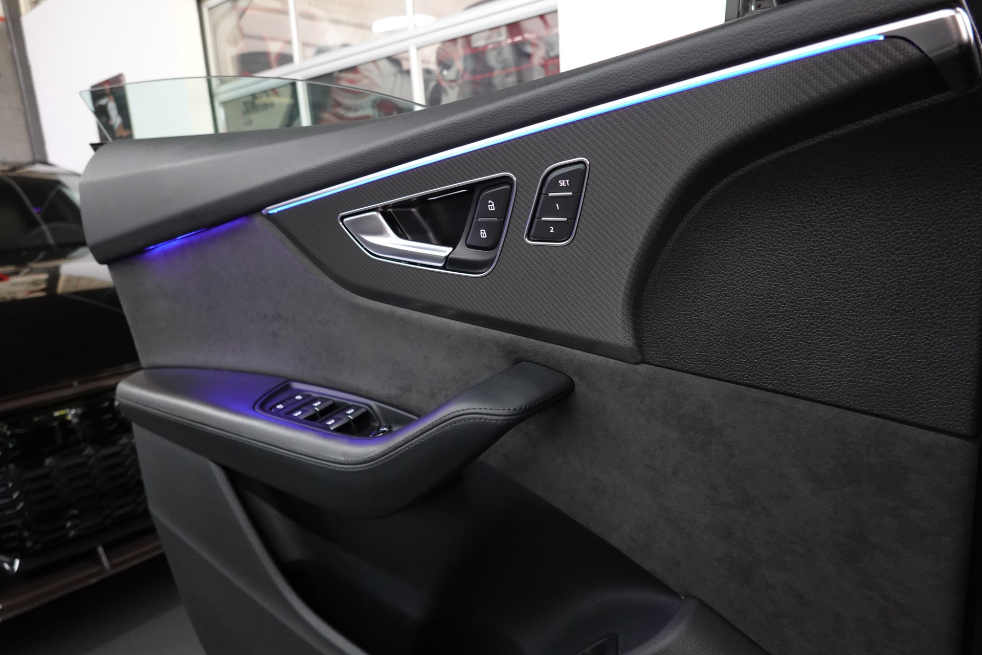 AUDI RSQ8 QUATTRO TIPTRONIC CH-FZ FULL CARBON 740PS ABT-image-35