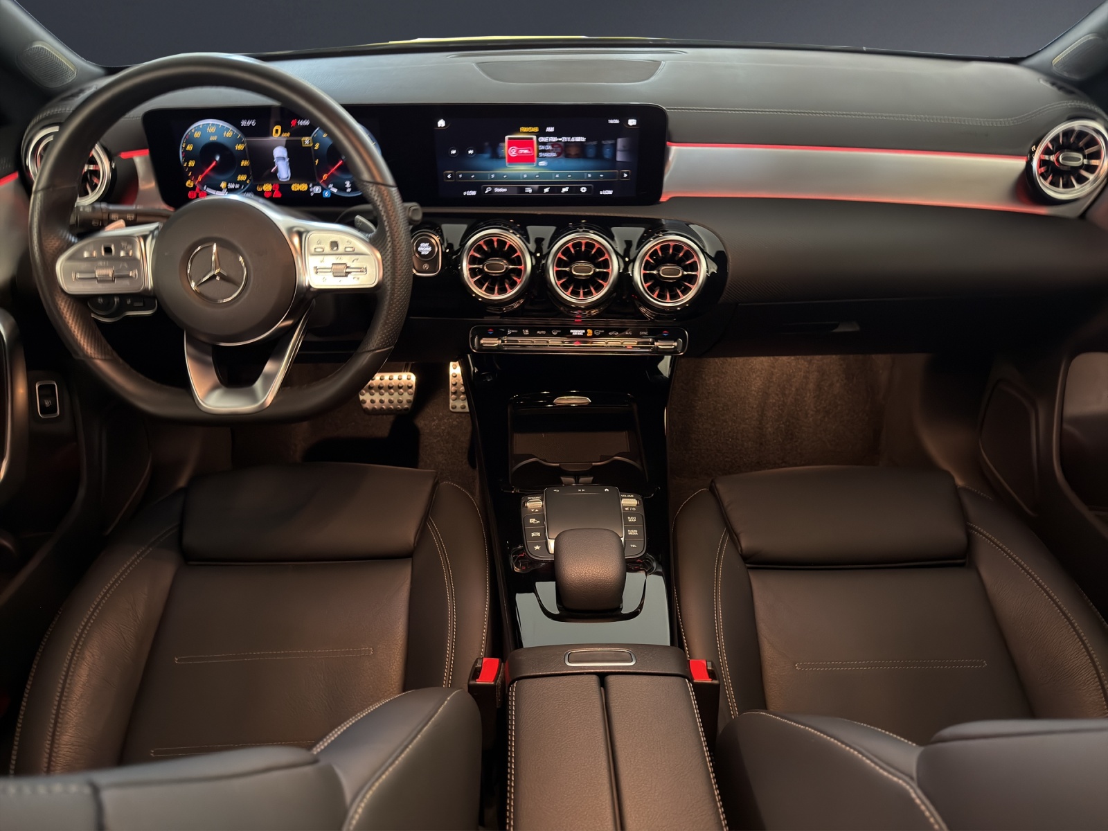 MERCEDES-BENZ CLA SB 200 7G-DCT-image-11