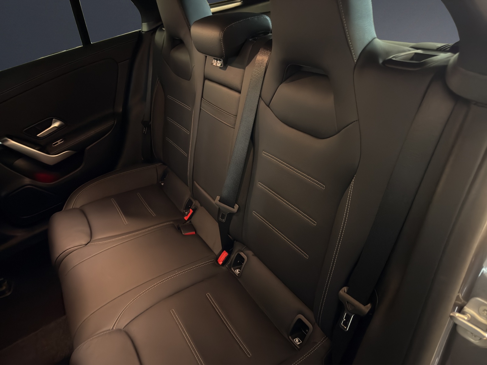 MERCEDES-BENZ CLA SB 200 7G-DCT-image-16