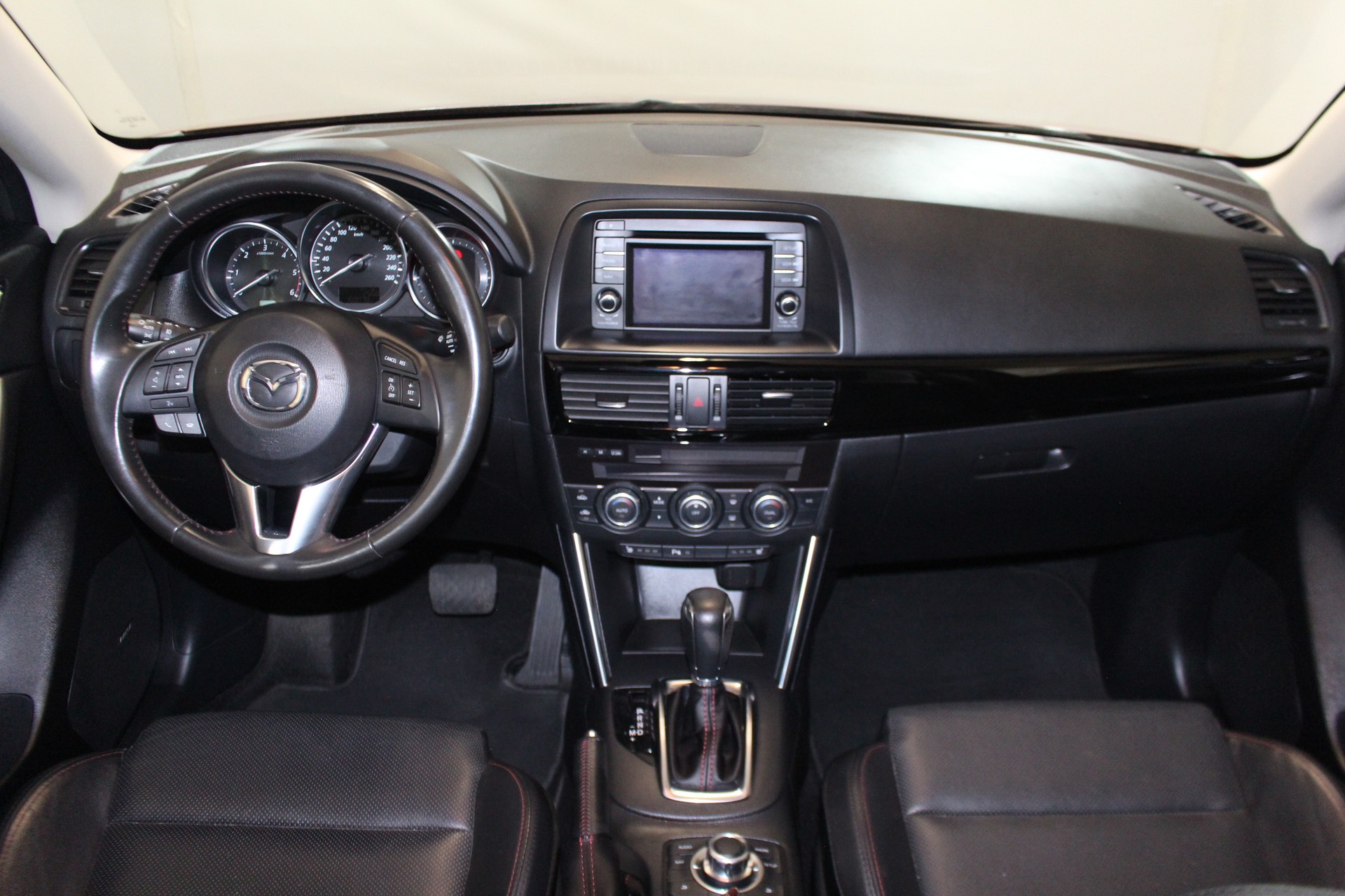 MAZDA CX-5 2.2 D HP Revolution AWD-image-12