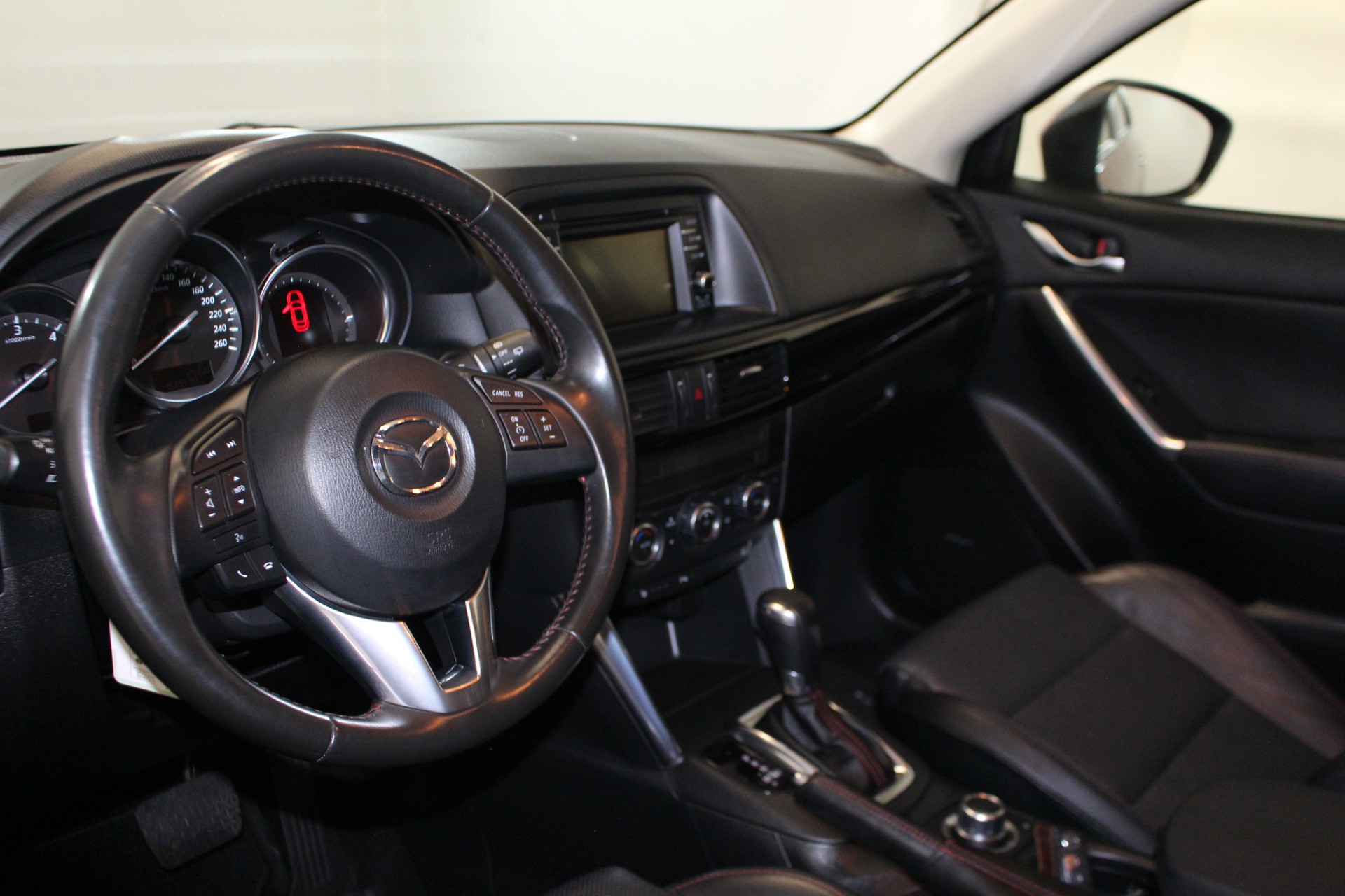 MAZDA CX-5 2.2 D HP Revolution AWD-image-11