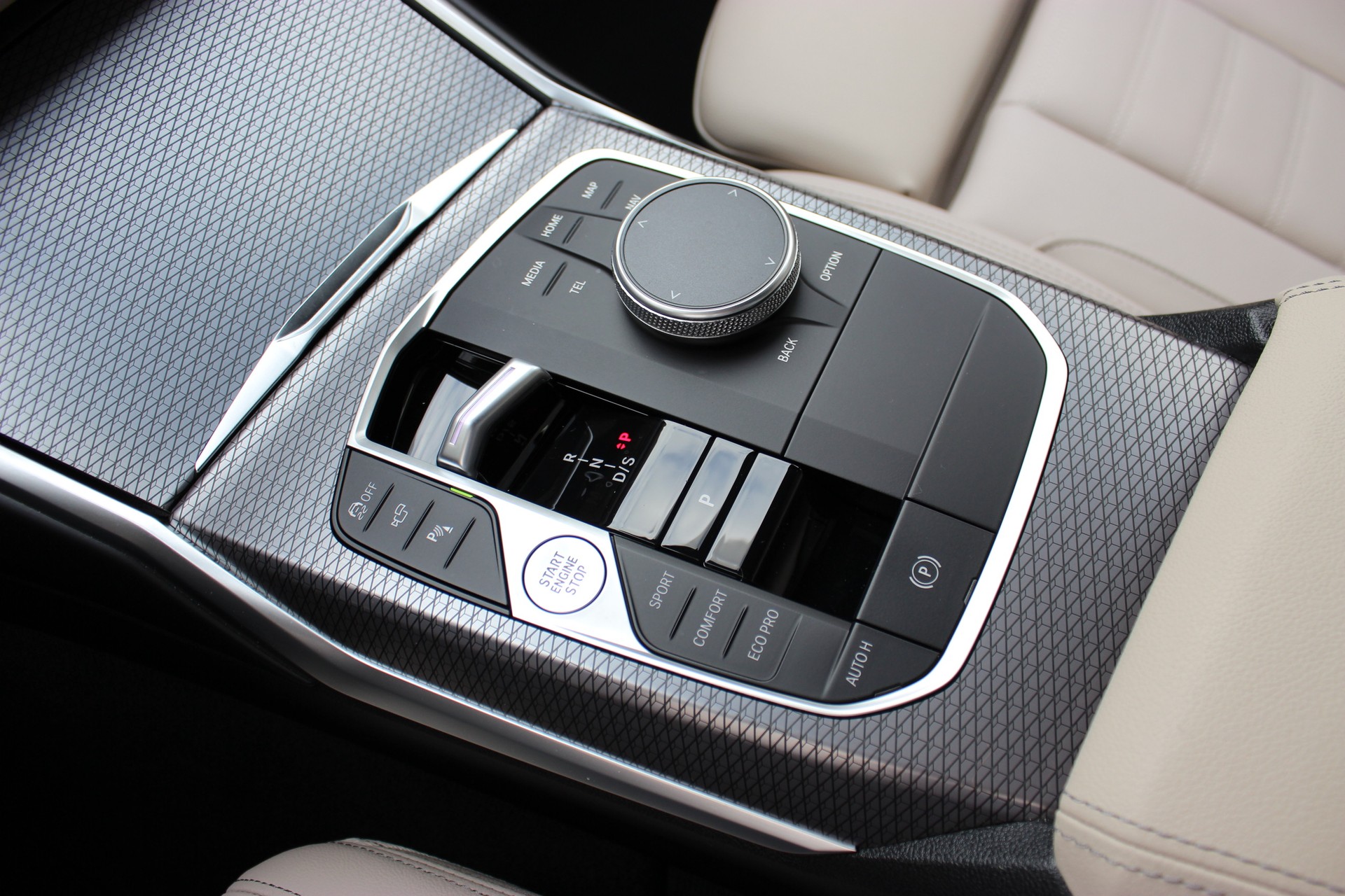 BMW M340i xDrive 48V Touring-image-25