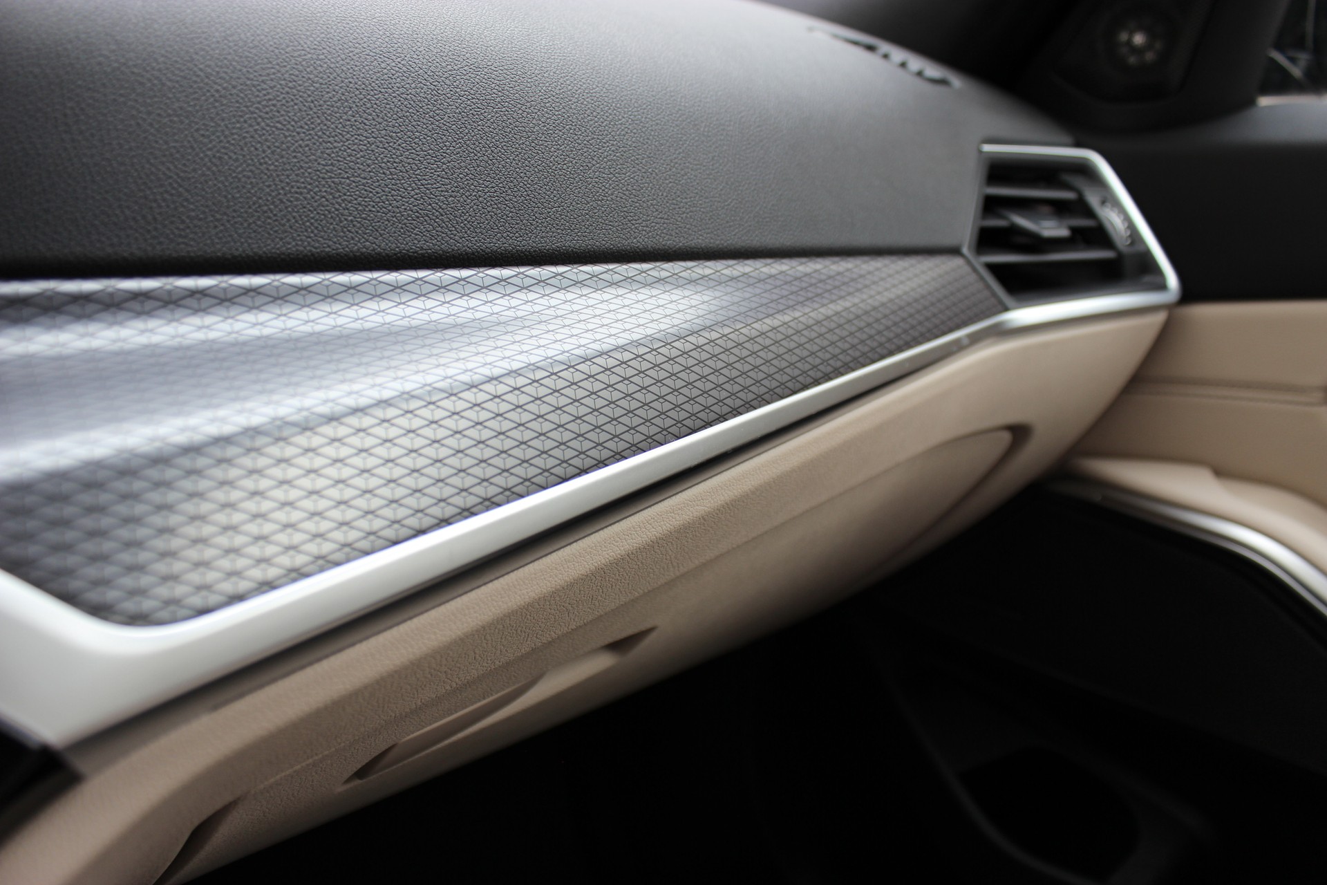 BMW M340i xDrive 48V Touring-image-26