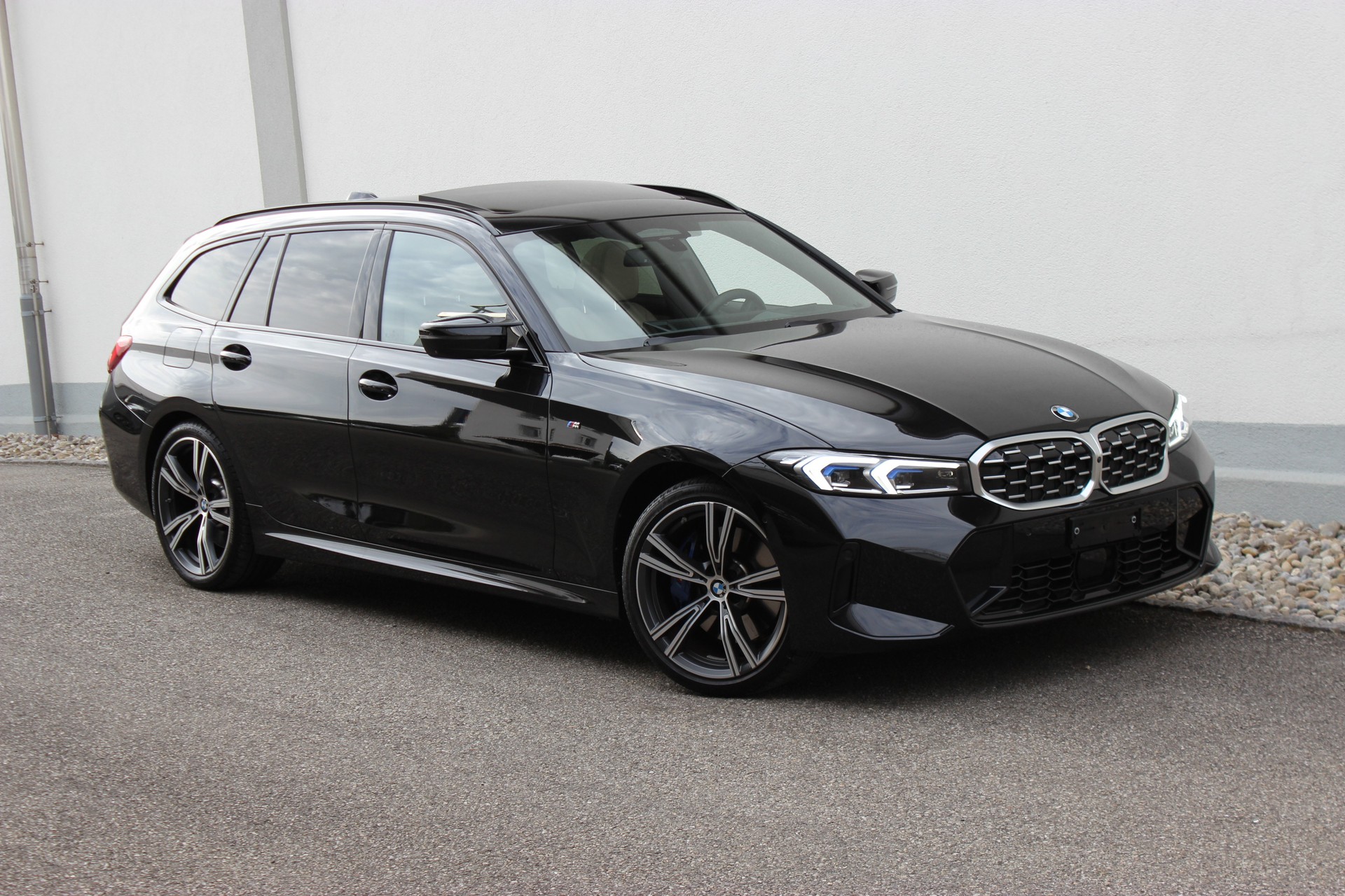 BMW M340i xDrive 48V Touring-image-0