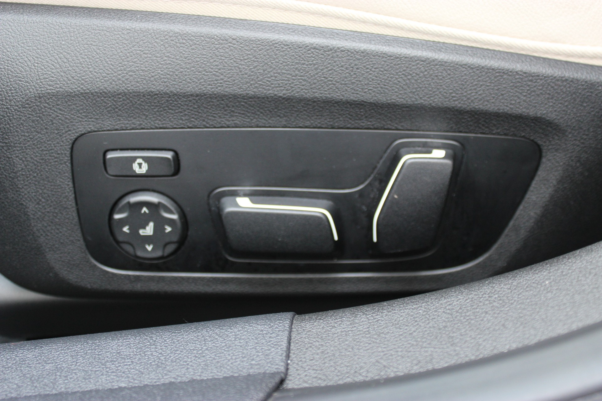 BMW M340i xDrive 48V Touring-image-21