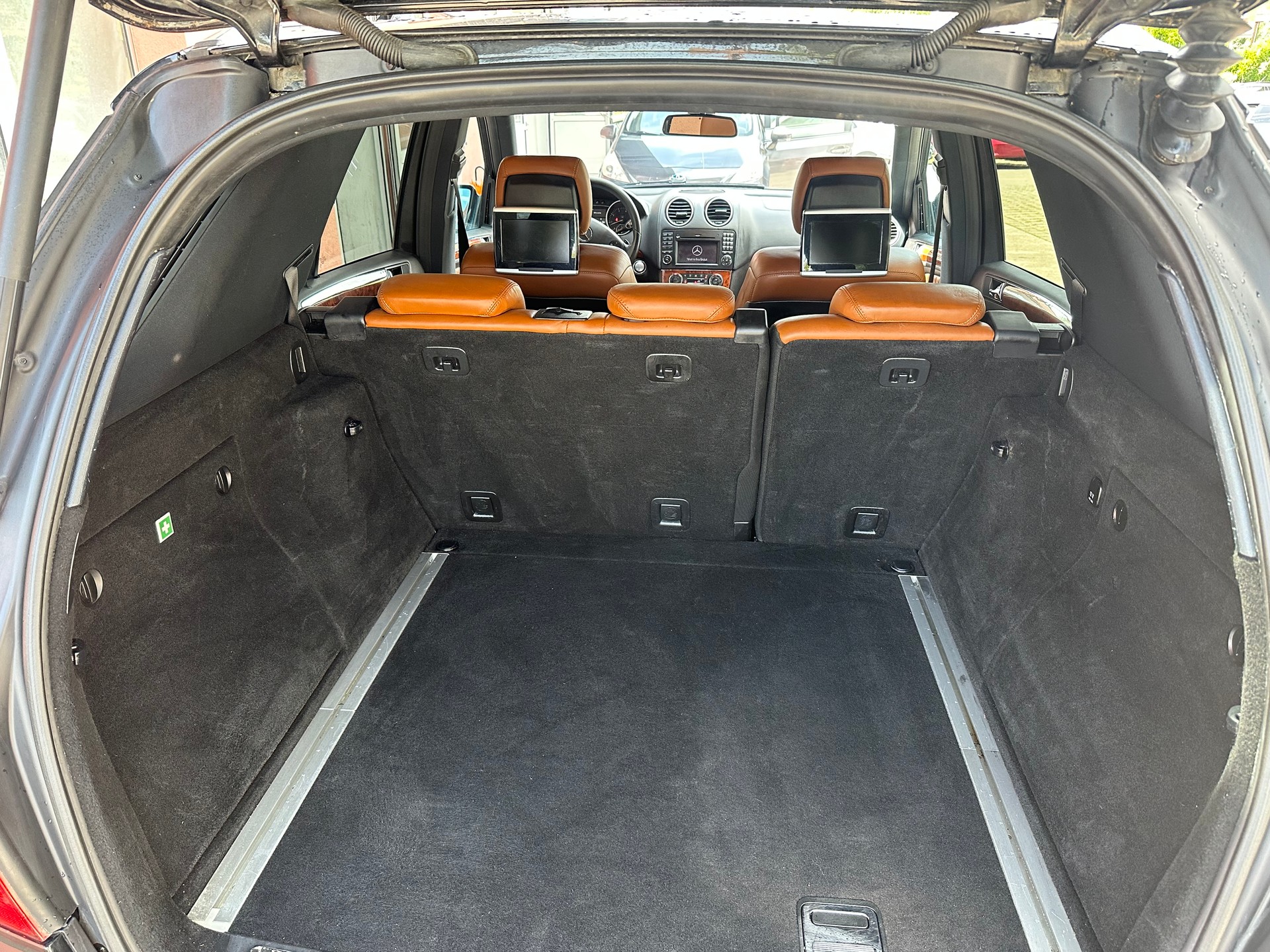 MERCEDES-BENZ ML 350 4Matic Edition 7G-Tronic-image-13