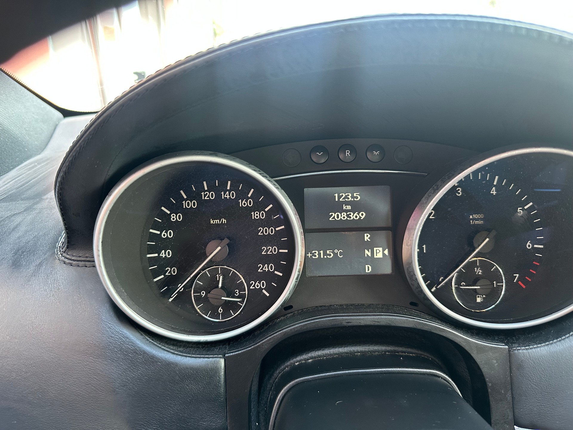 MERCEDES-BENZ ML 350 4Matic Edition 7G-Tronic-image-6