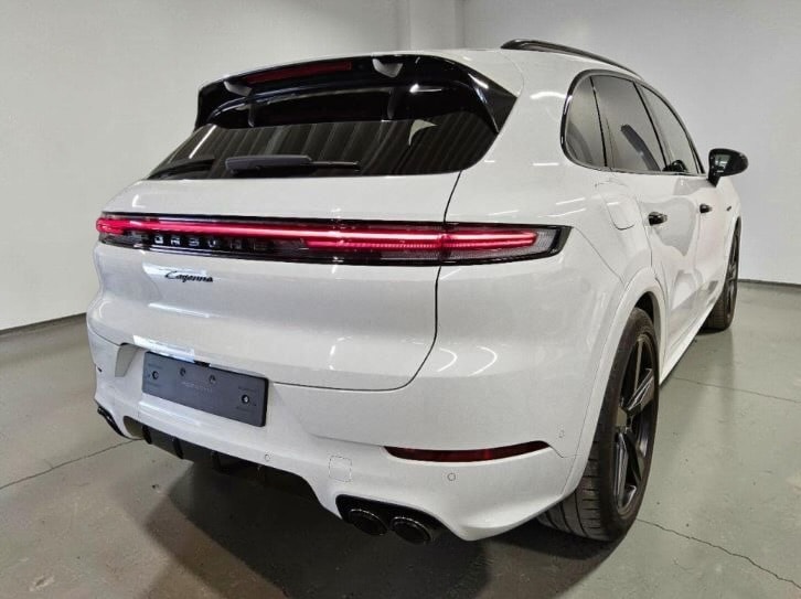 PORSCHE Cayenne E-Hybrid Tiptronic-image-5