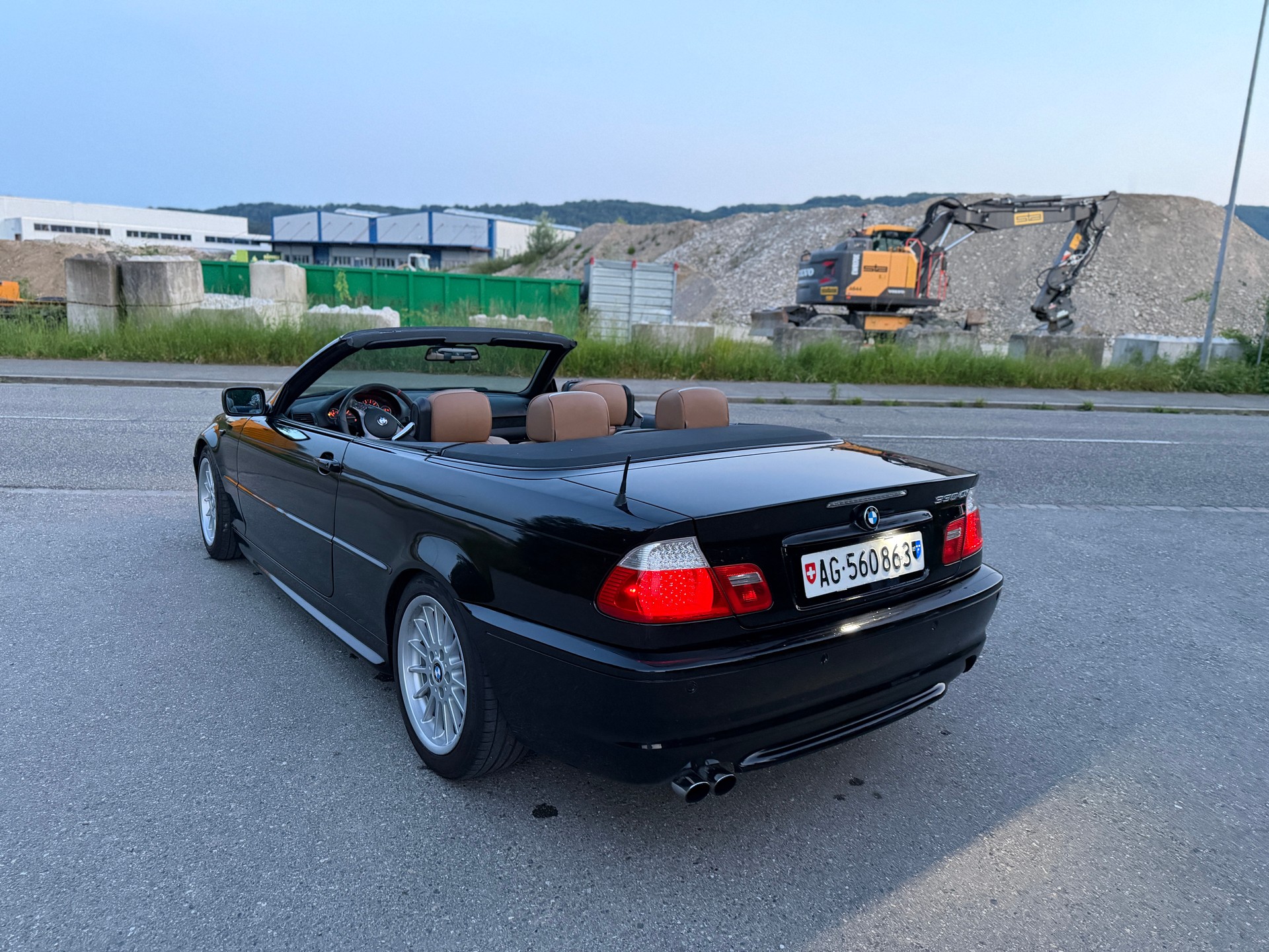BMW 330Ci Cabriolet-image-2