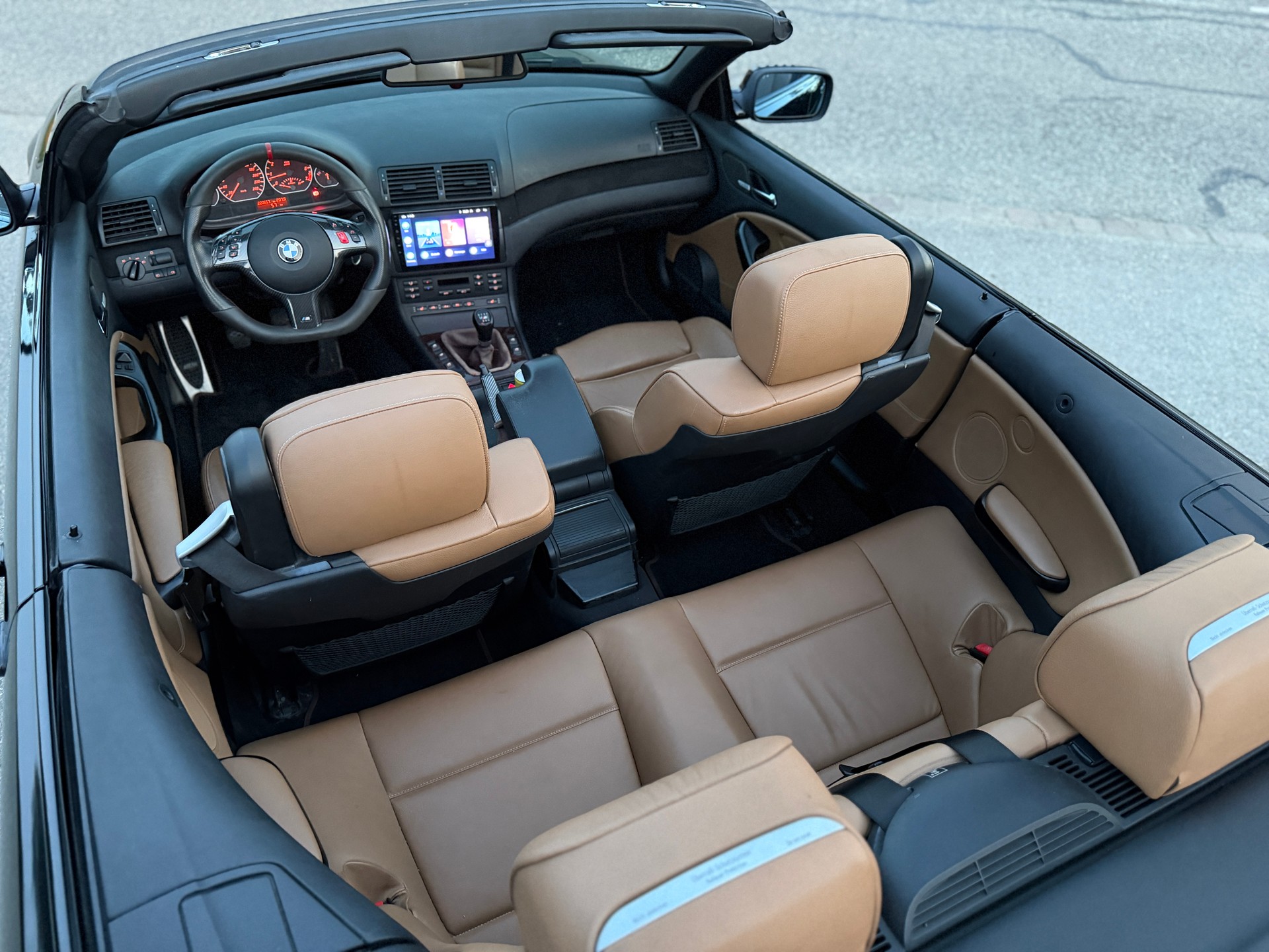 BMW 330Ci Cabriolet-image-4