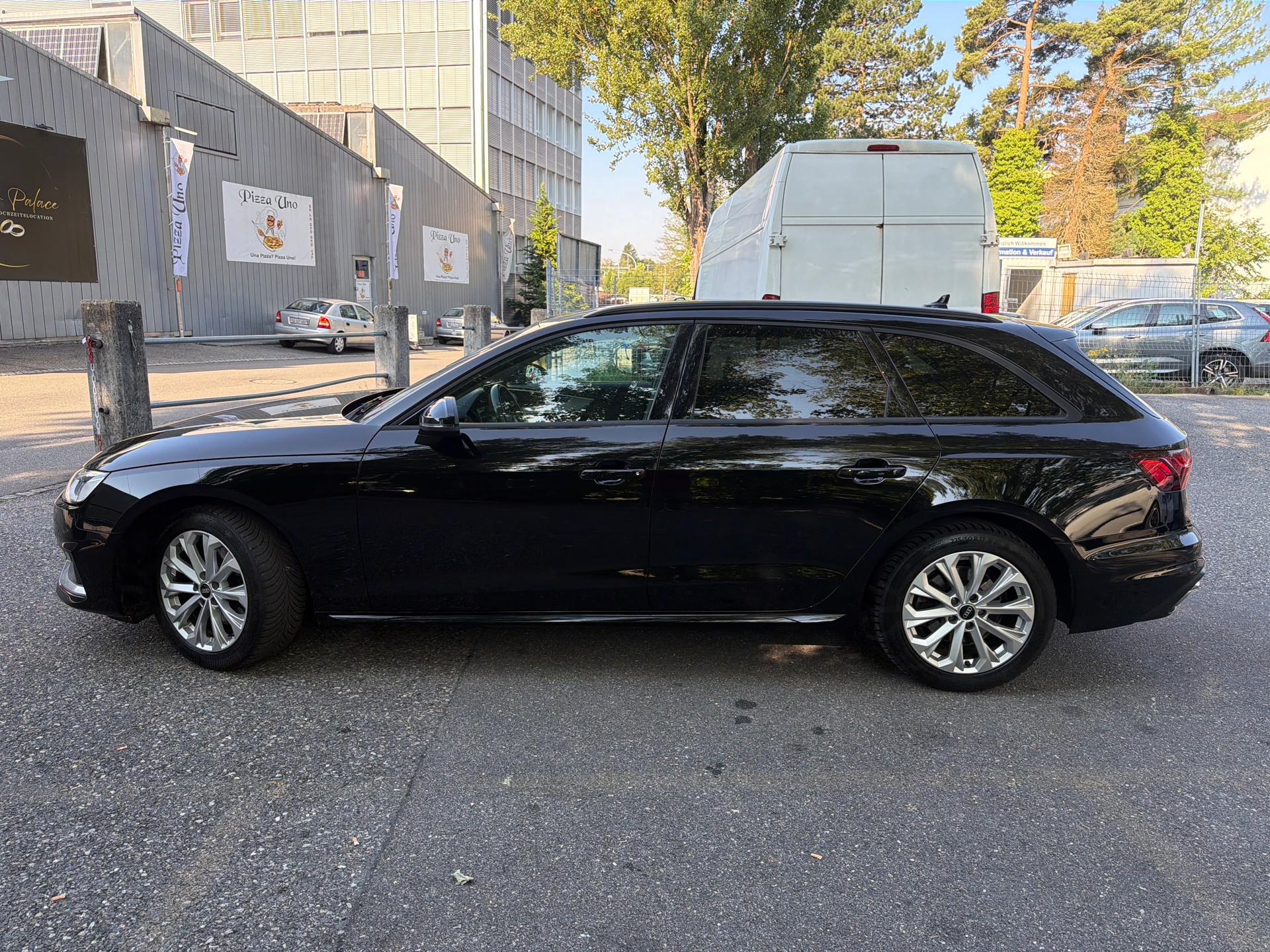 AUDI A4 Avant 35 TDI S-tronic ** Gr-Navigationssystem ** PDC Vorne + Hinten ** Tempomat ** Frisch Ab MFK & Service **-image-9