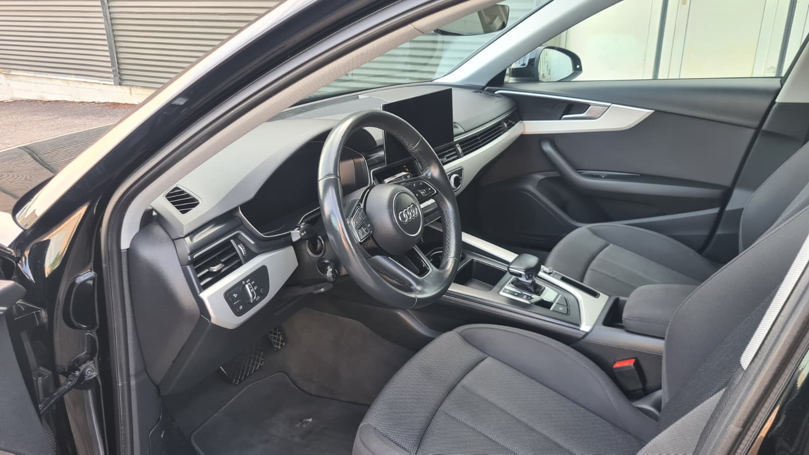 AUDI A4 Avant 35 TDI S-tronic ** Gr-Navigationssystem ** PDC Vorne + Hinten ** Tempomat ** Frisch Ab MFK & Service **-image-2