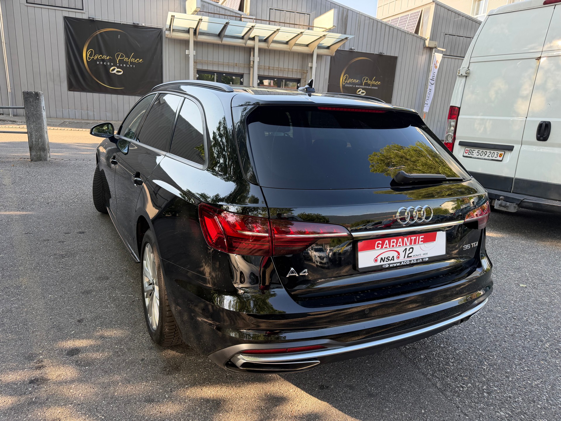 AUDI A4 Avant 35 TDI S-tronic ** Gr-Navigationssystem ** PDC Vorne + Hinten ** Tempomat ** Frisch Ab MFK & Service **-image-12