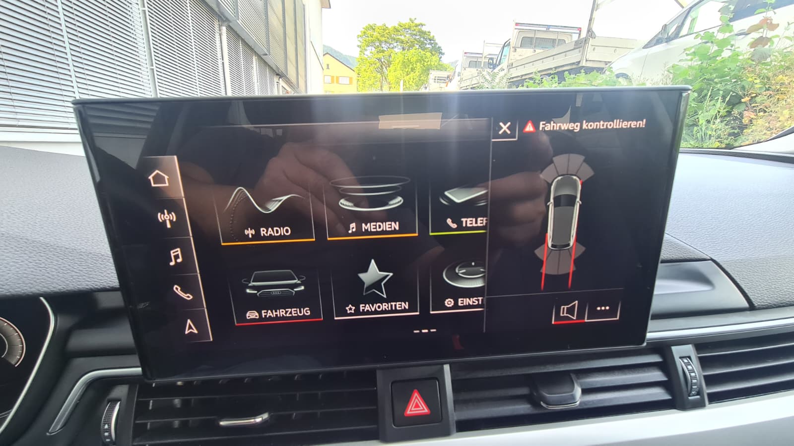 AUDI A4 Avant 35 TDI S-tronic ** Gr-Navigationssystem ** PDC Vorne + Hinten ** Tempomat ** Frisch Ab MFK & Service **-image-6