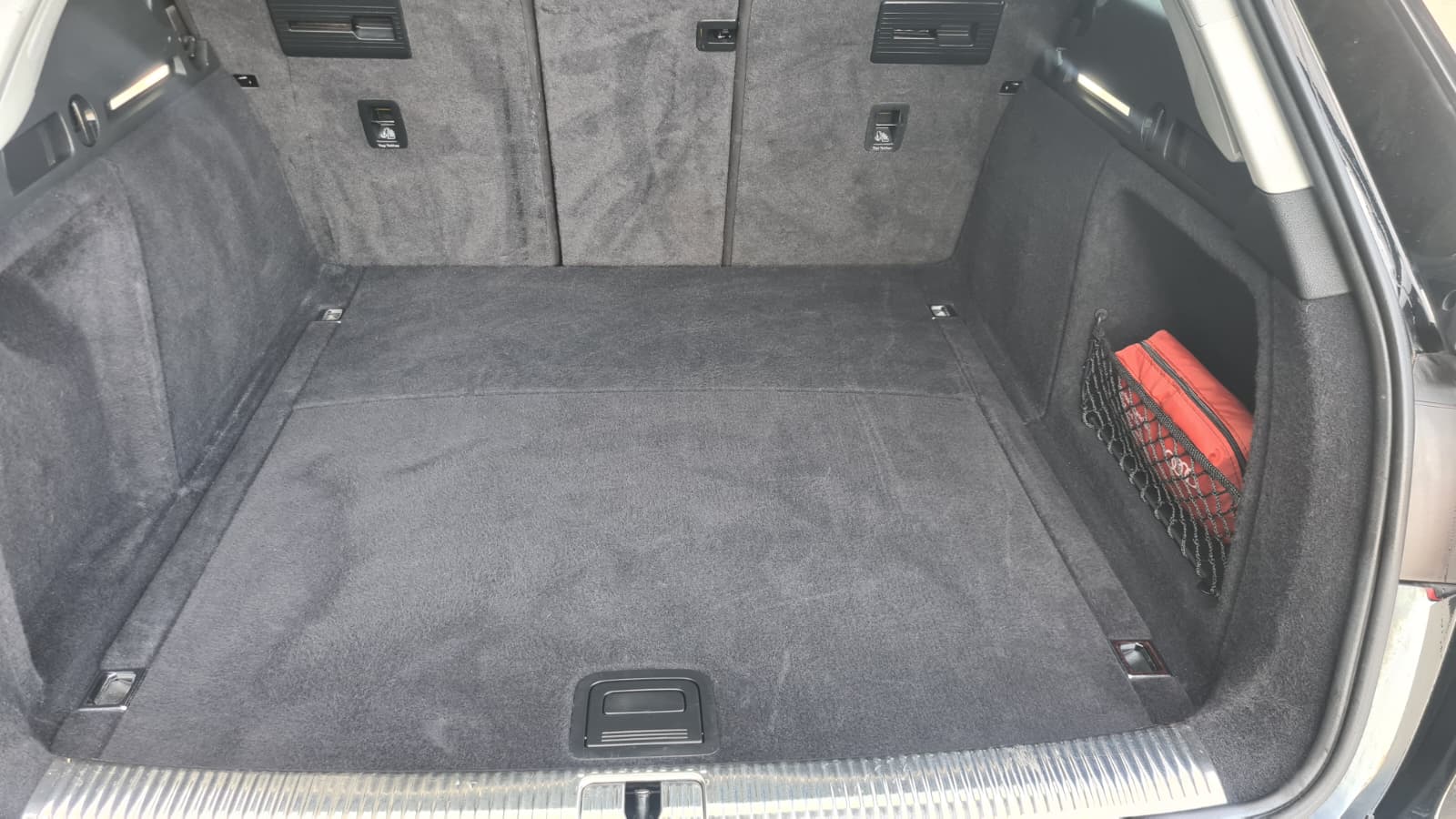 AUDI A4 Avant 35 TDI S-tronic ** Gr-Navigationssystem ** PDC Vorne + Hinten ** Tempomat ** Frisch Ab MFK & Service **-image-12