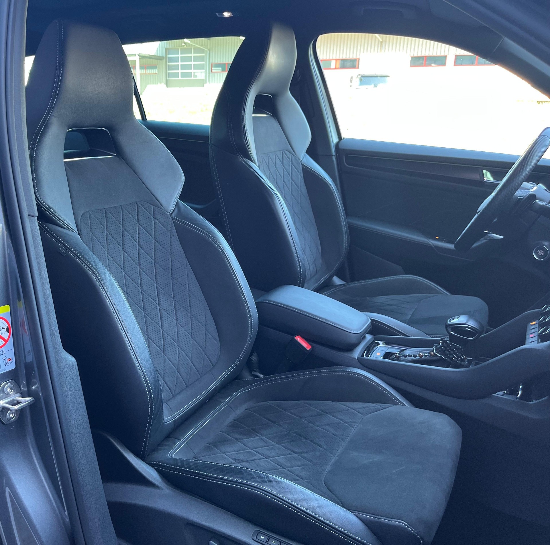 SKODA Kodiaq 2.0 TSI 4x4 SportLine-image-25