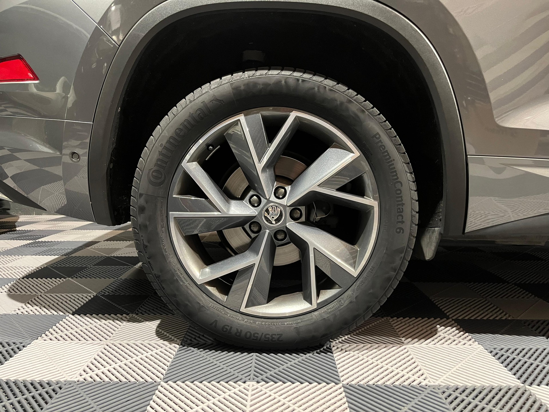 SKODA Kodiaq 2.0 TSI 4x4 SportLine-image-7