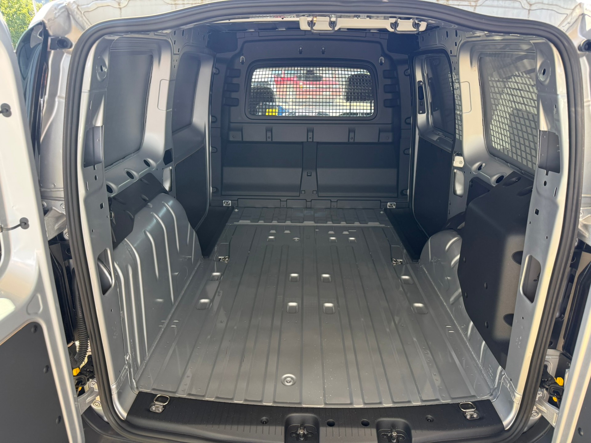FORD Grand Transit Connect Kasten 1.5 EcoBoost PHEV Trend-image-8