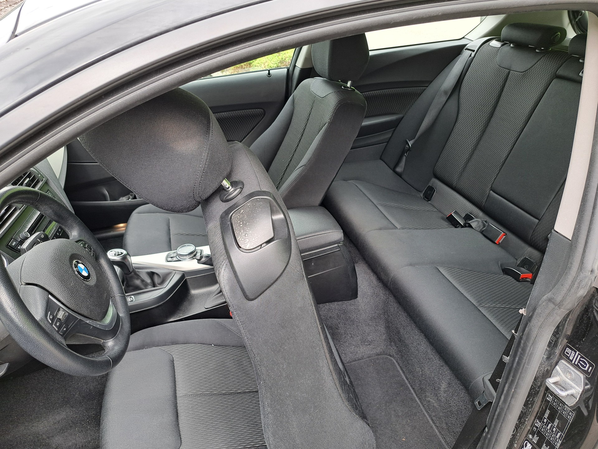 BMW 120d xDrive-image-2