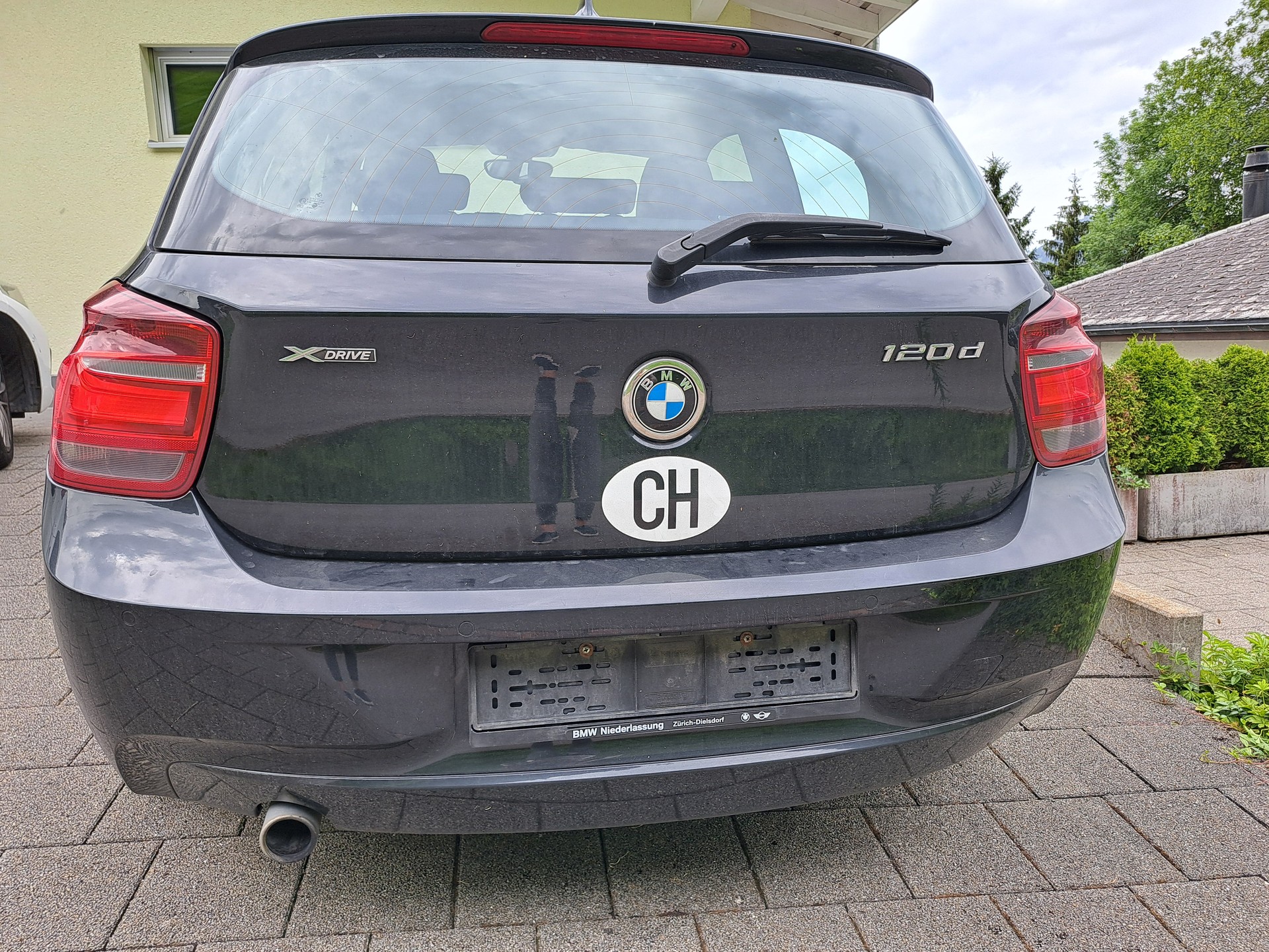 BMW 120d xDrive-image-5