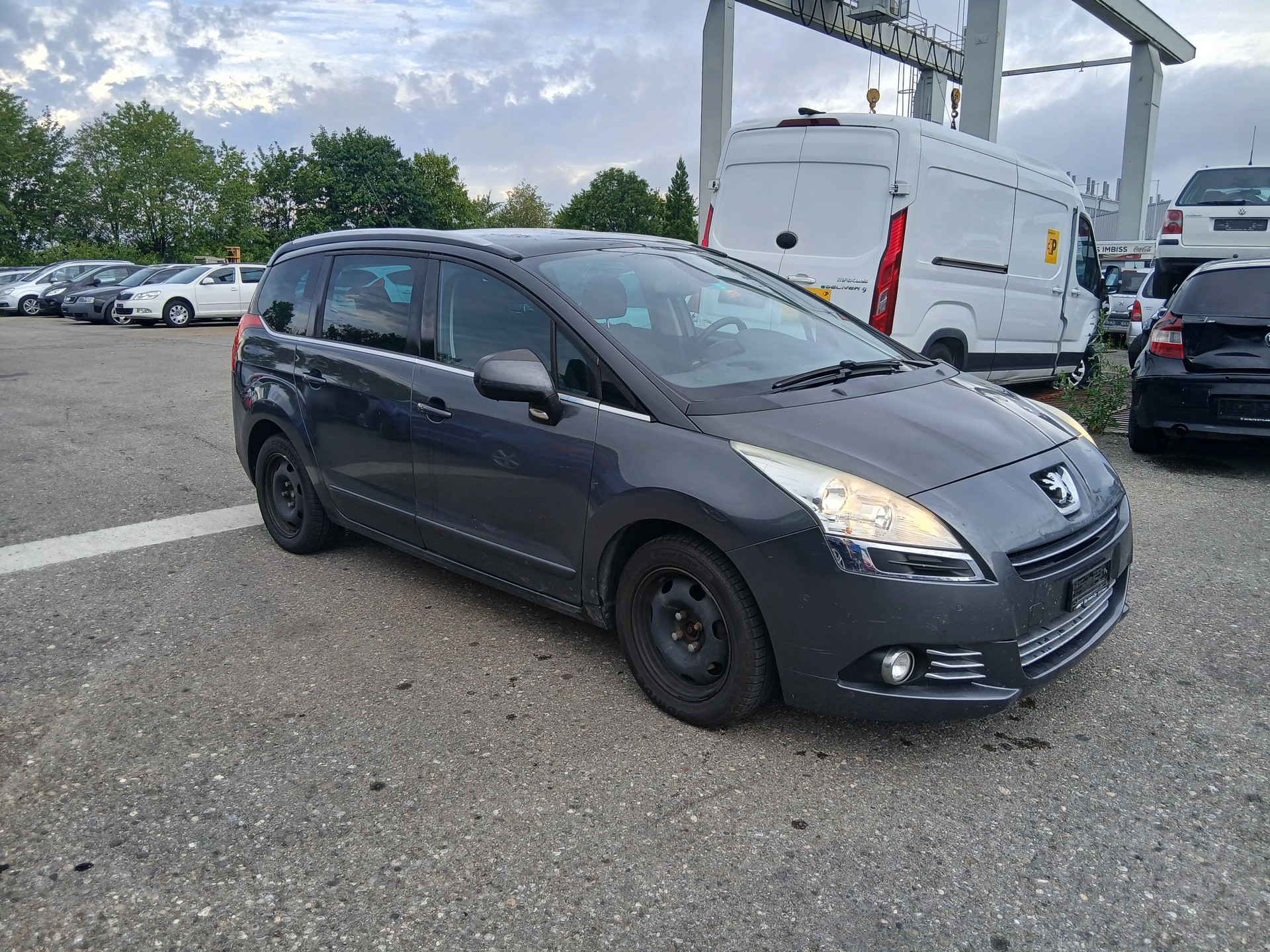 PEUGEOT 5008 1.6 16V T Active-image-2