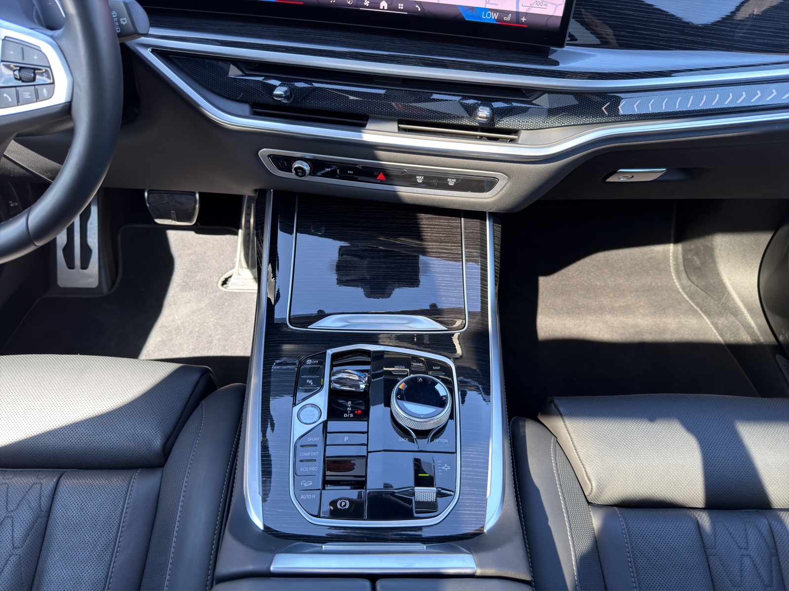 BMW X7 xDrive 48V 40d M Sport Pro Steptronic-image-12