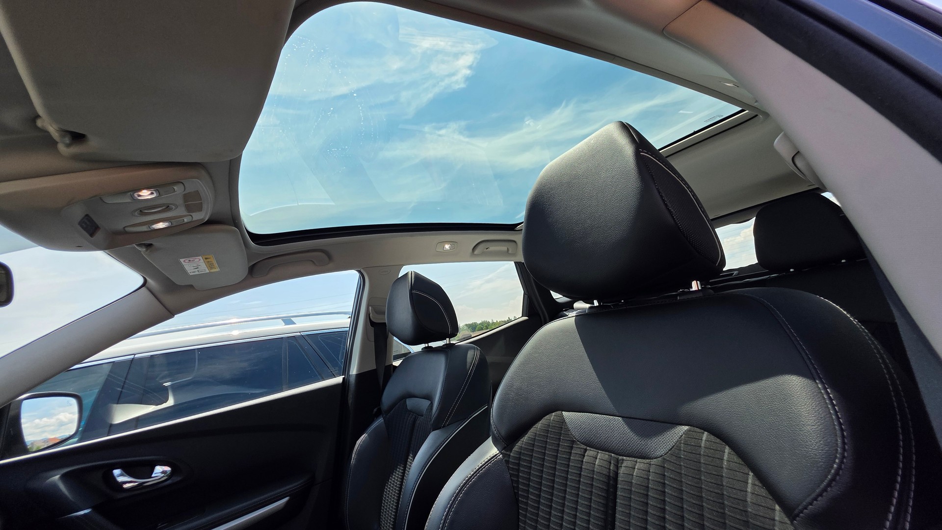RENAULT Kadjar 1.2 16V Turbo Bose-image-12