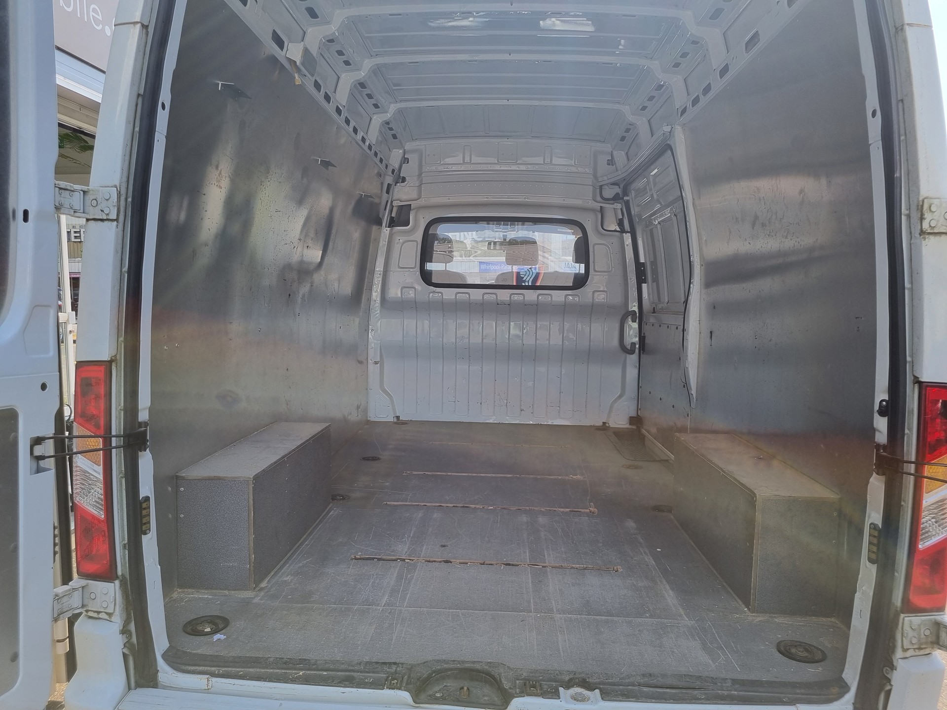 MAXUS EV80 Kastenaufbau H3-image-7