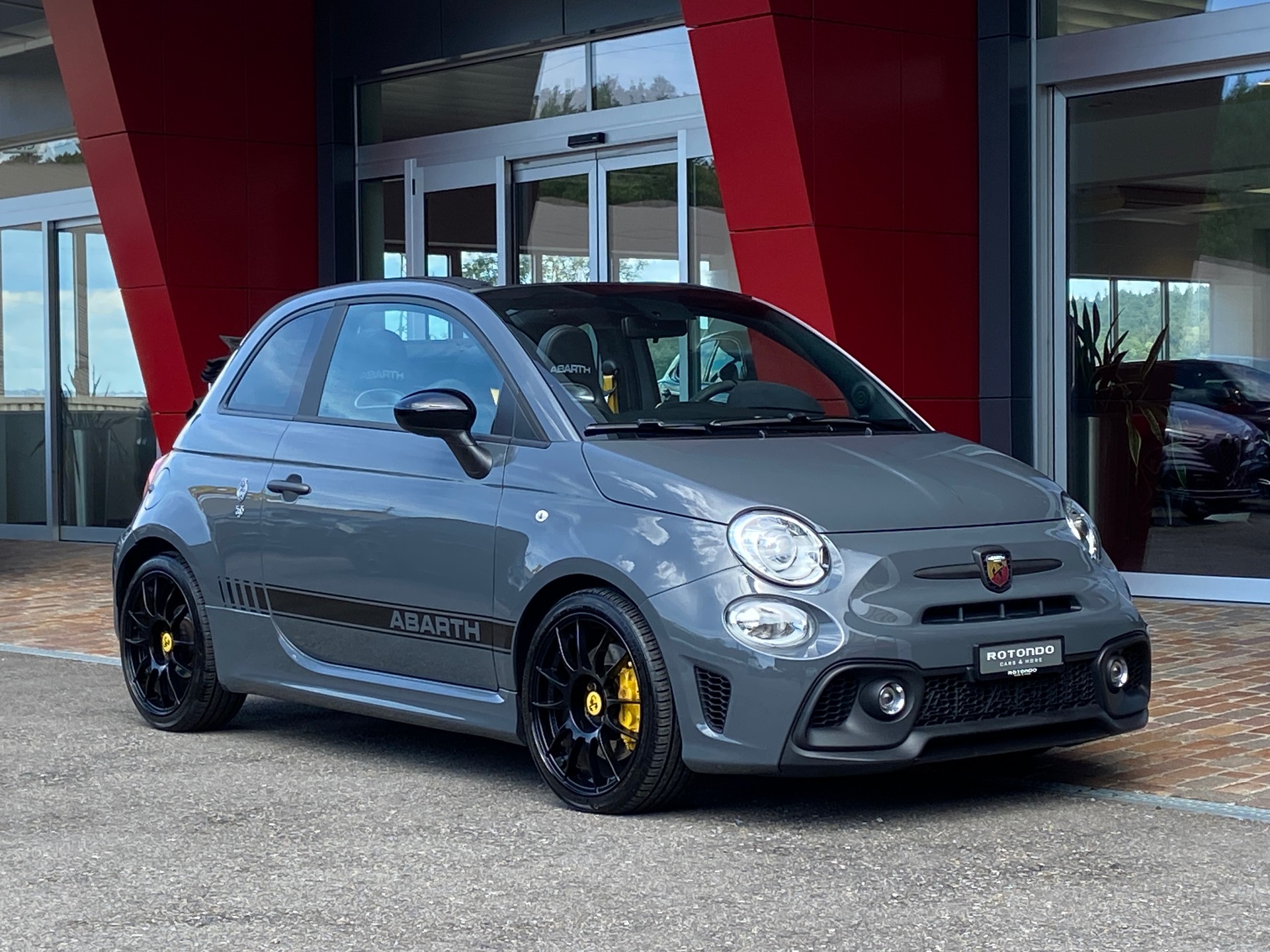 FIAT 595 Cabrio 1.4 16V Turbo Abarth Competizione Dualogic - Automat-image-13
