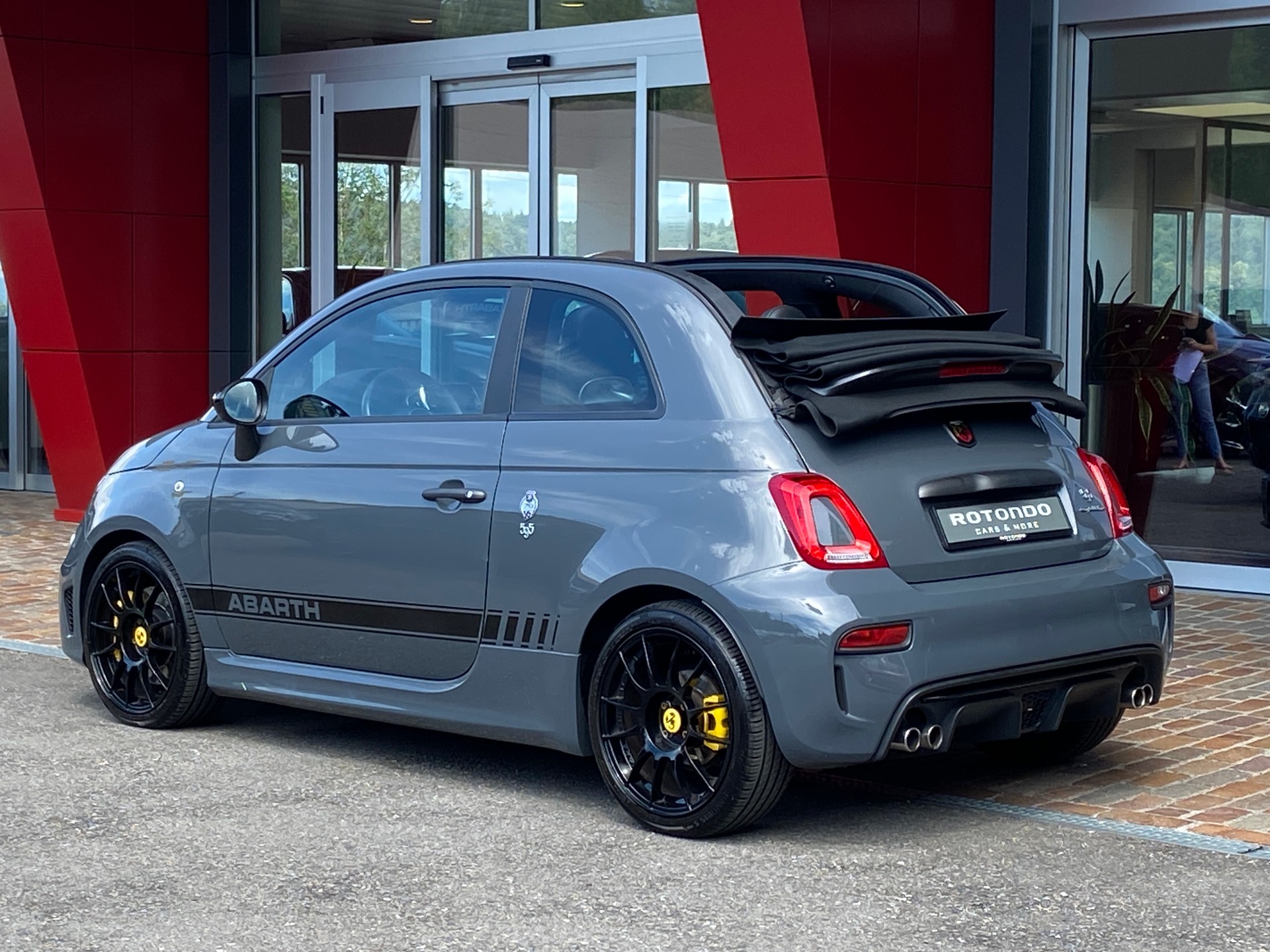FIAT 595 Cabrio 1.4 16V Turbo Abarth Competizione Dualogic - Automat-image-15