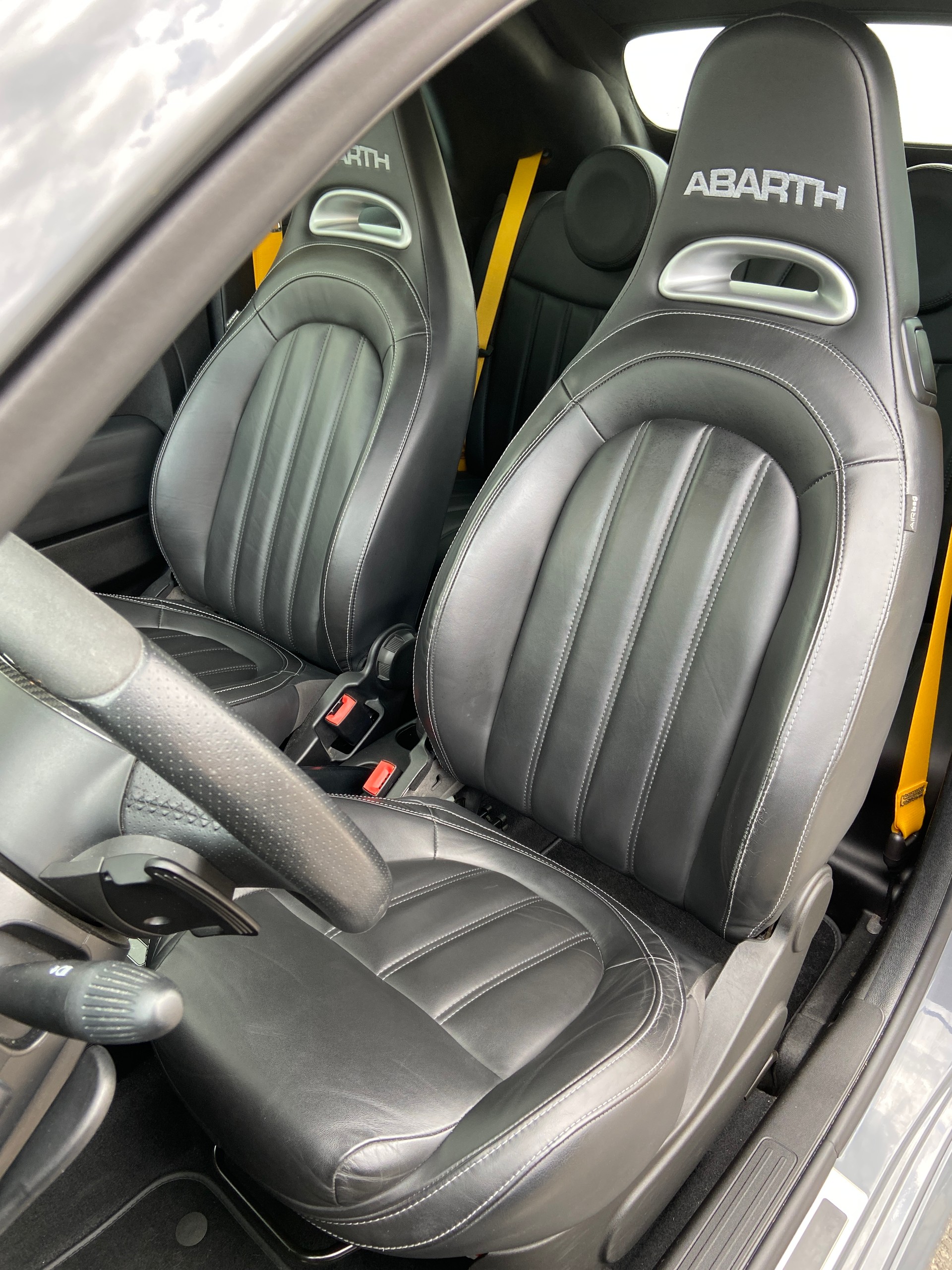 FIAT 595 Cabrio 1.4 16V Turbo Abarth Competizione Dualogic - Automat-image-5