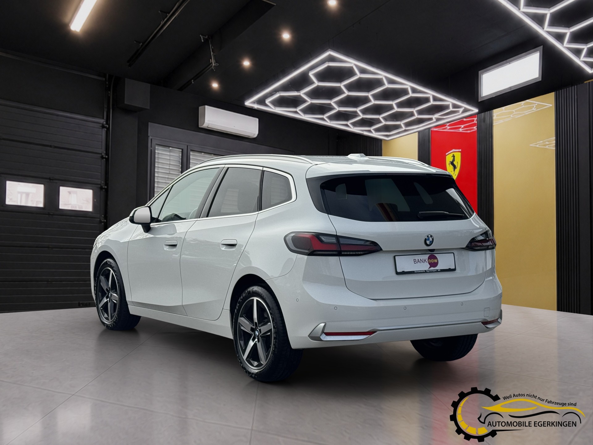 BMW 218d Active Tourer-image-6