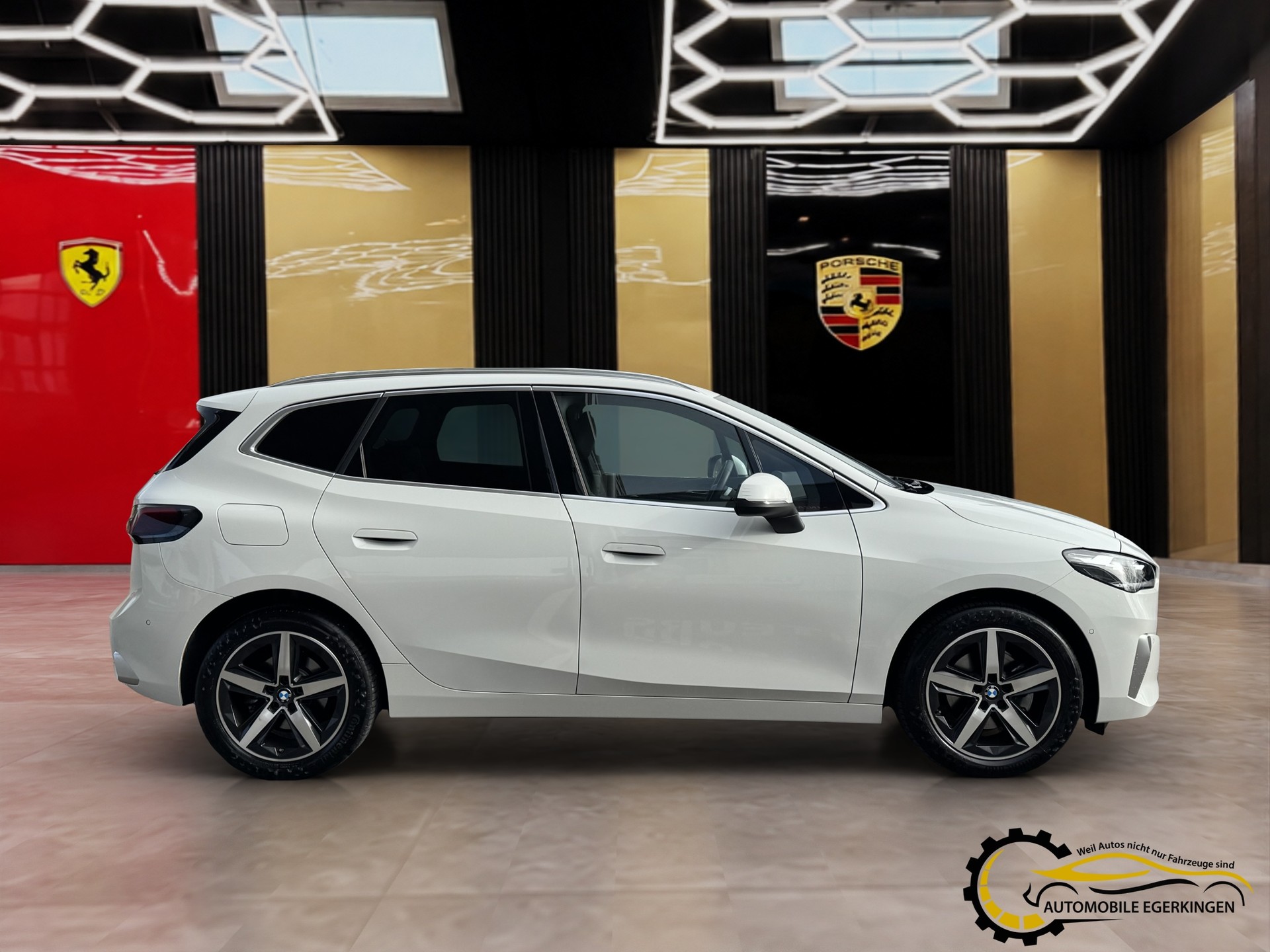 BMW 218d Active Tourer-image-3