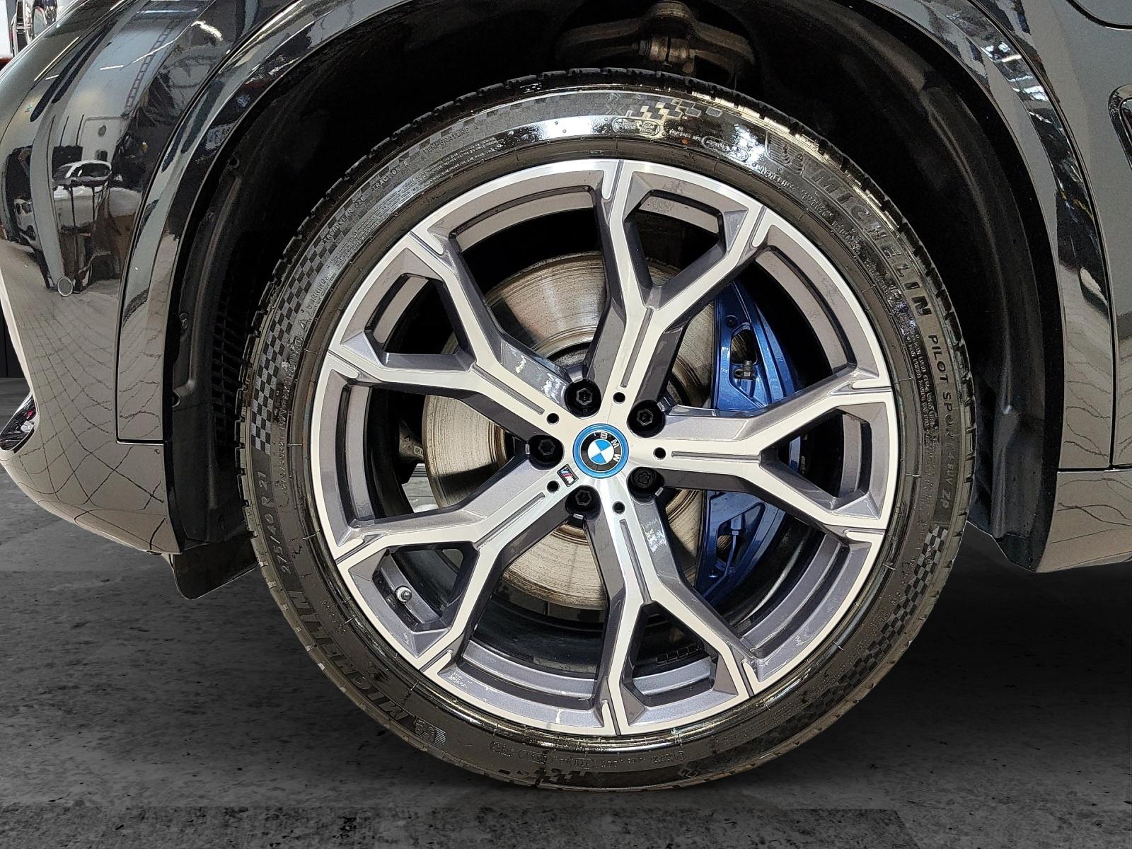 BMW X5 45e xDrive Attraktiven Leasingzinssatz ab 0.9 % bei Abschluss einer BMW Fahrzeugversicherung-image-8