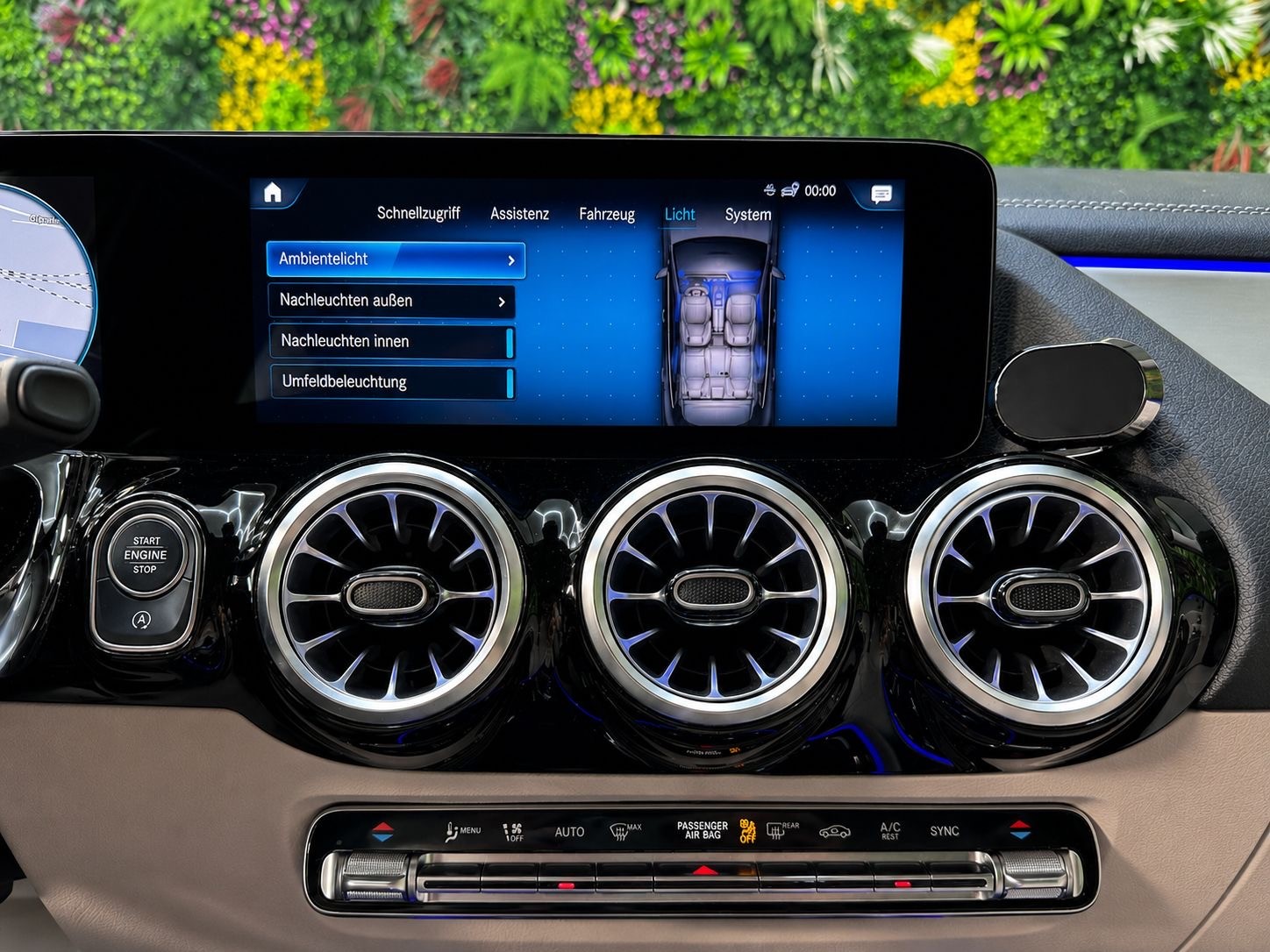 MERCEDES-BENZ GLA 220d 4Matic Progressive 8G-DCT-image-14