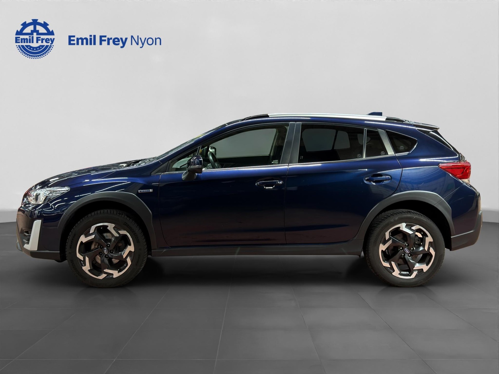 SUBARU XV 2.0i e-Boxer Luxury-image-2