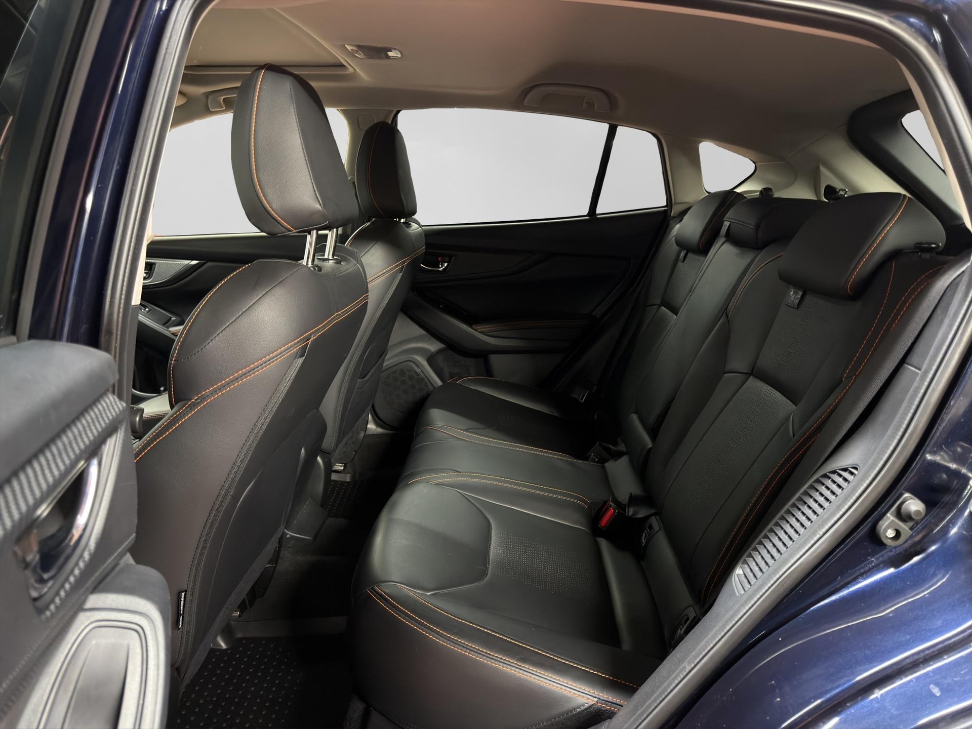 SUBARU XV 2.0i e-Boxer Luxury-image-3