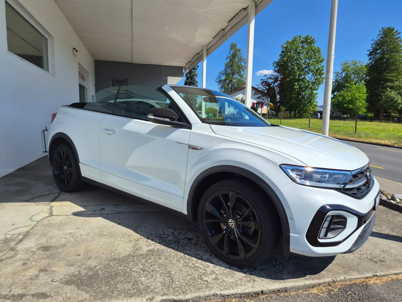VW T-Roc Cabriolet 1.5 TSI EVO R-Line DSG-image-1