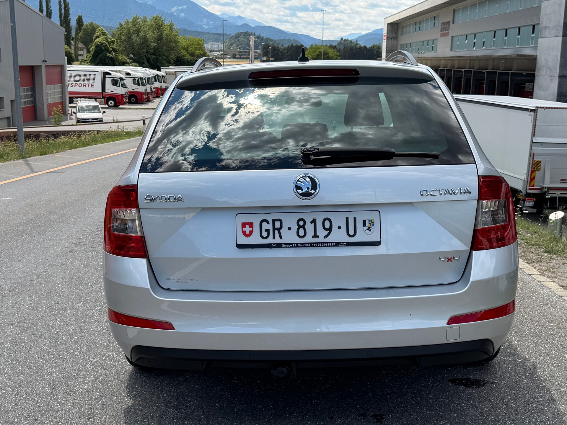 SKODA Octavia Combi 1.8 TSI Elegance 4x4 DSG-image-6