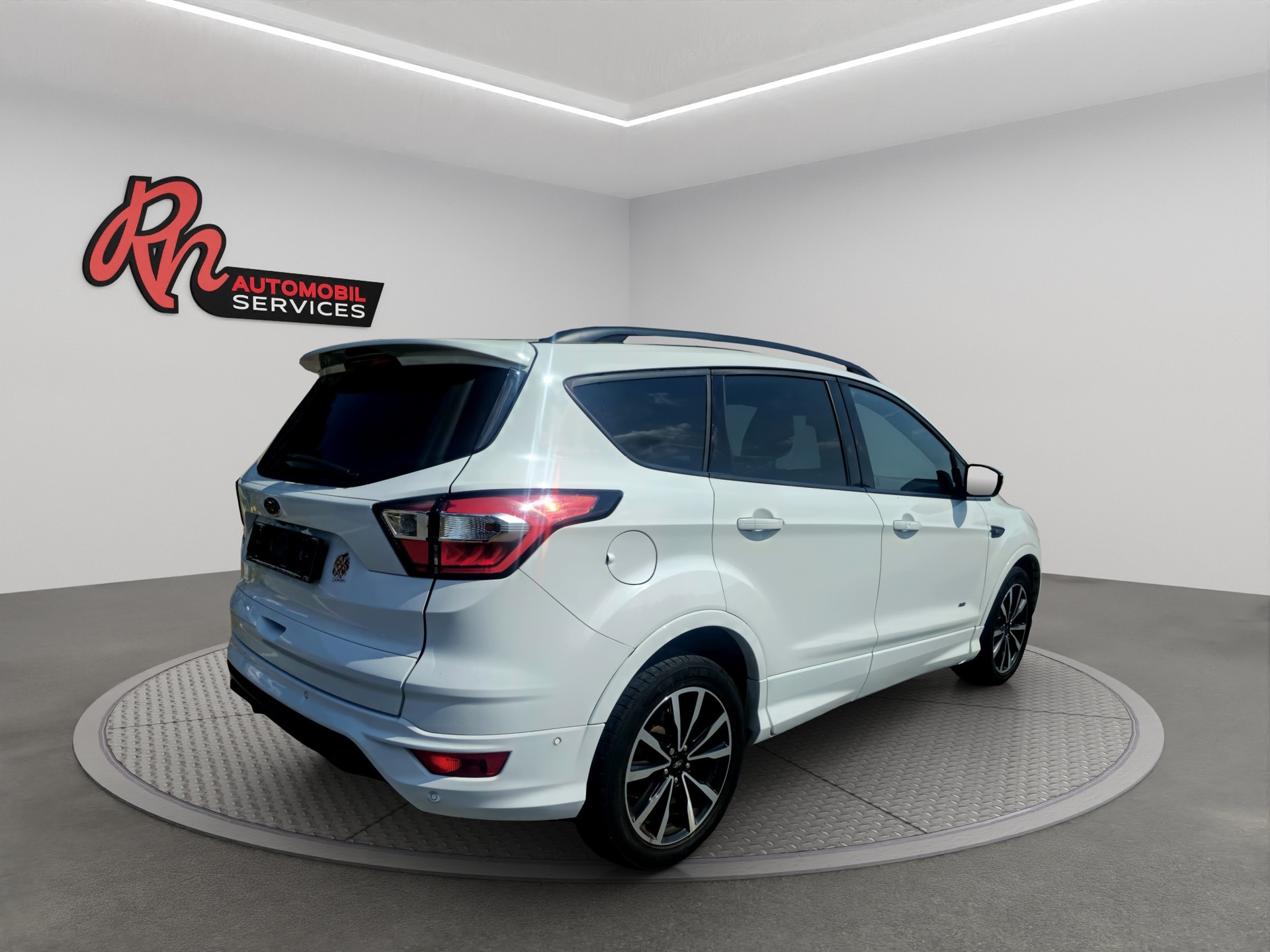 FORD Kuga 2.0 TDCi ST Line High 4WD PowerShift-showroom-element-3