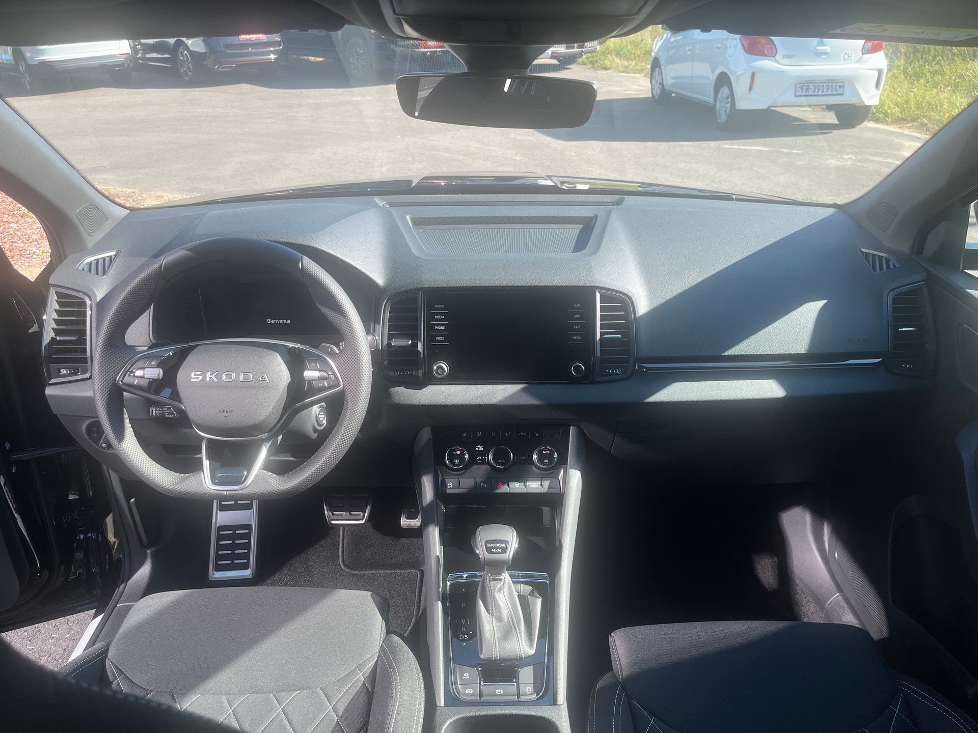 SKODA Karoq 2.0 TSI SportLine 4x4 DSG-image-6