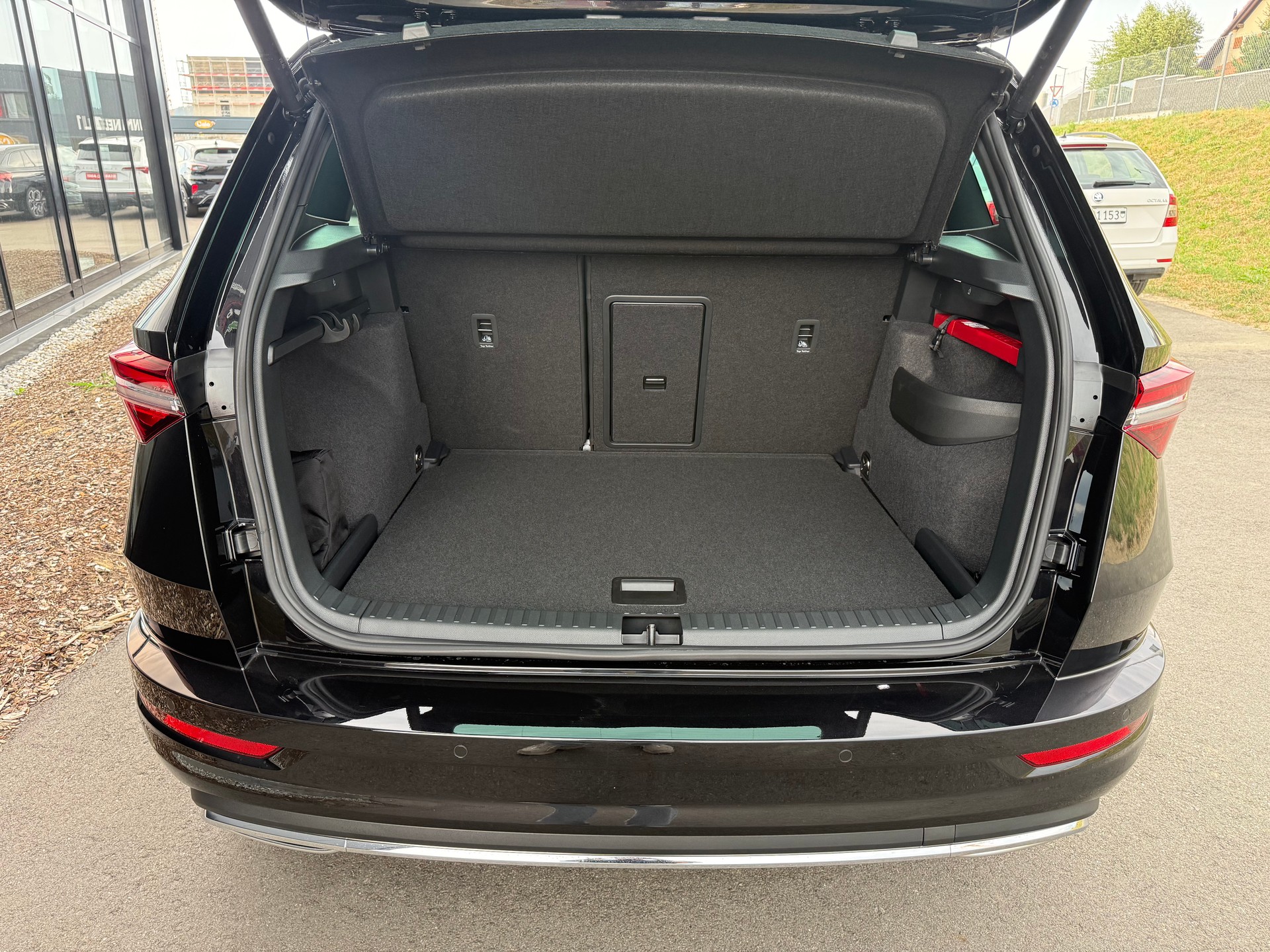 SKODA Karoq 2.0 TSI SportLine 4x4 DSG-image-8