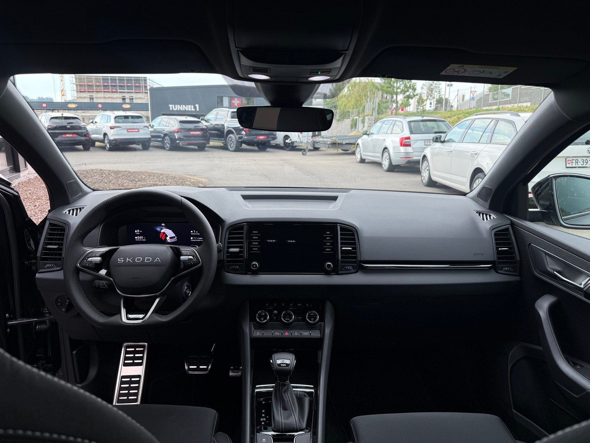 SKODA Karoq 2.0 TSI SportLine 4x4 DSG-image-9