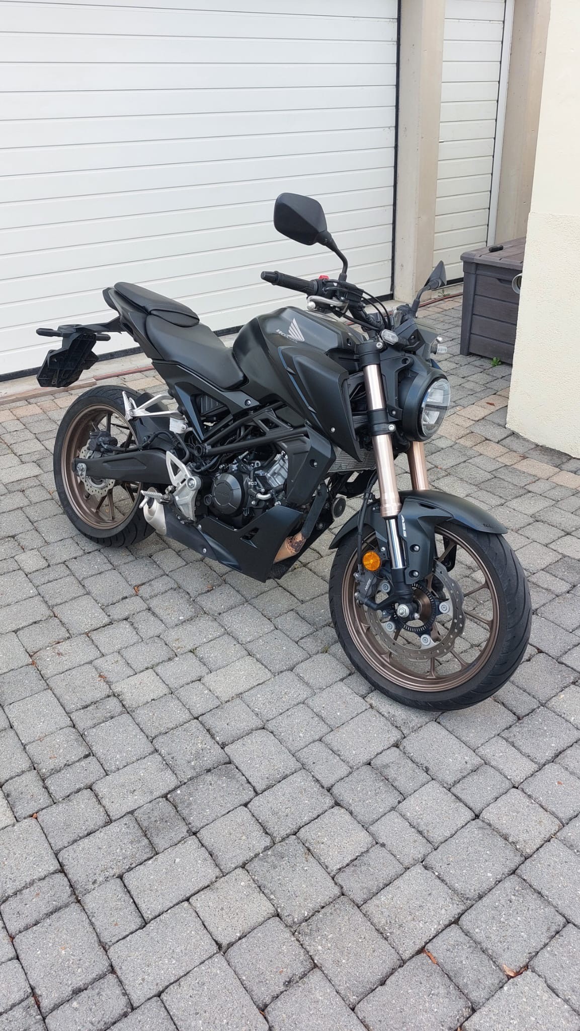 HONDA CB 125 R