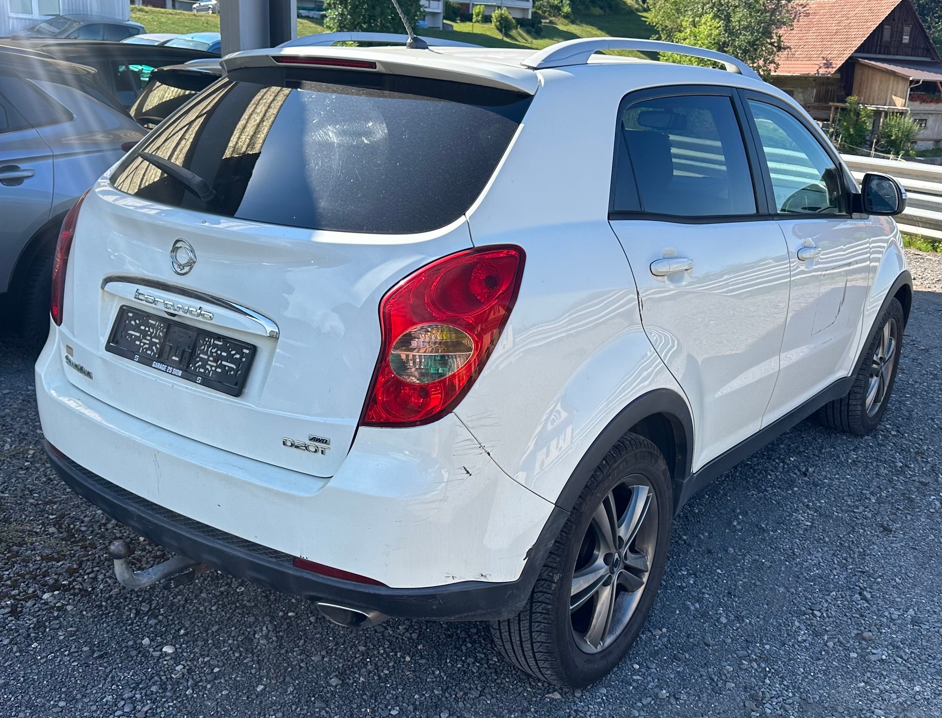 KGM-SsangYong Korando 2.0 e-XDI Quartz 4WD Automatic-image-4