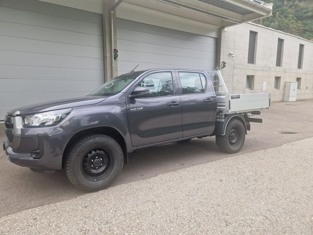 TOYOTA Hilux 2.4D-4D Comfort Double Cab 4x4 - Ponte Fisso in Alluminio "NUOVO" - Gancio Traino KG. 3500-image-1