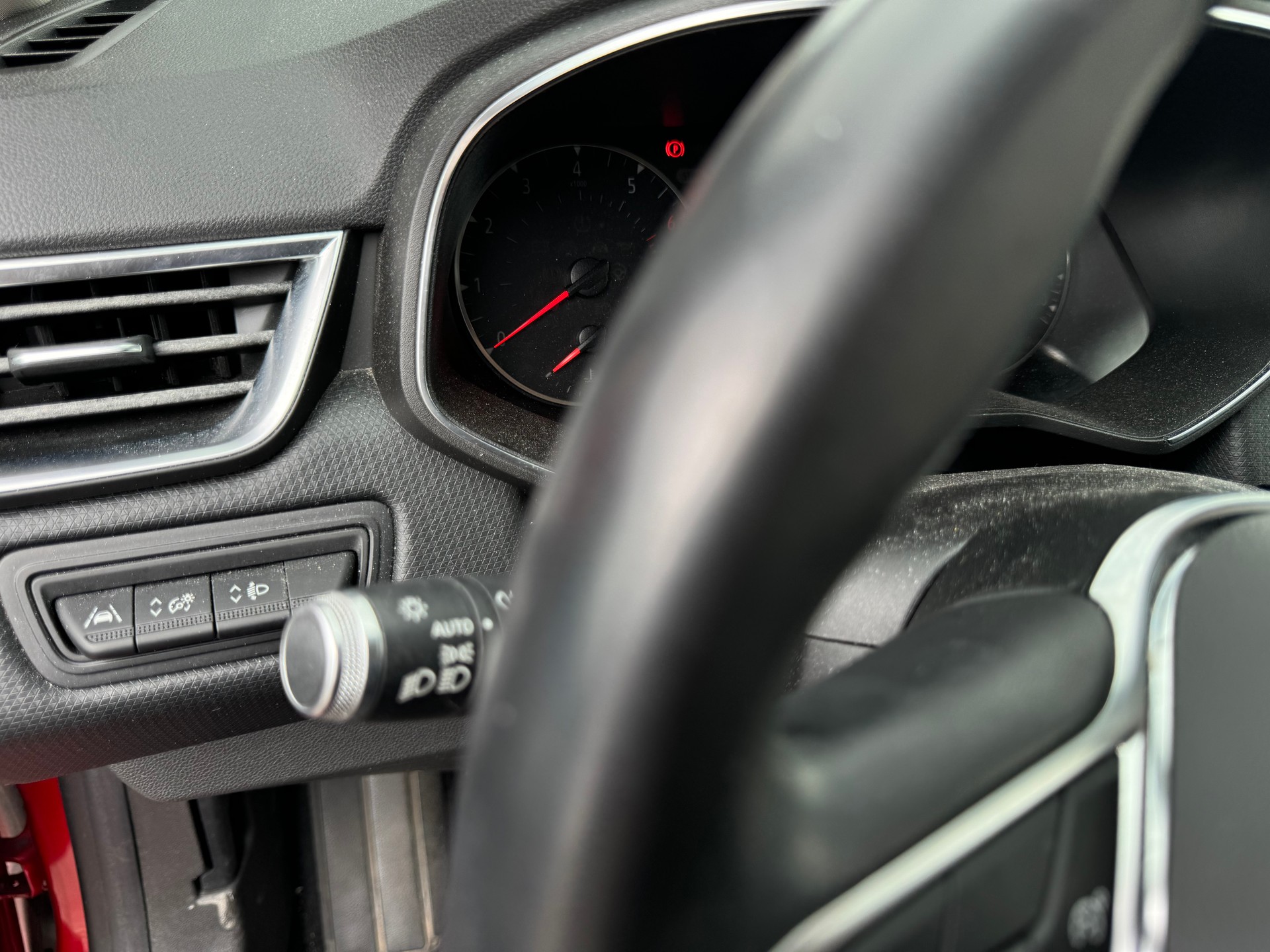 RENAULT Clio 1.0 Business-image-9